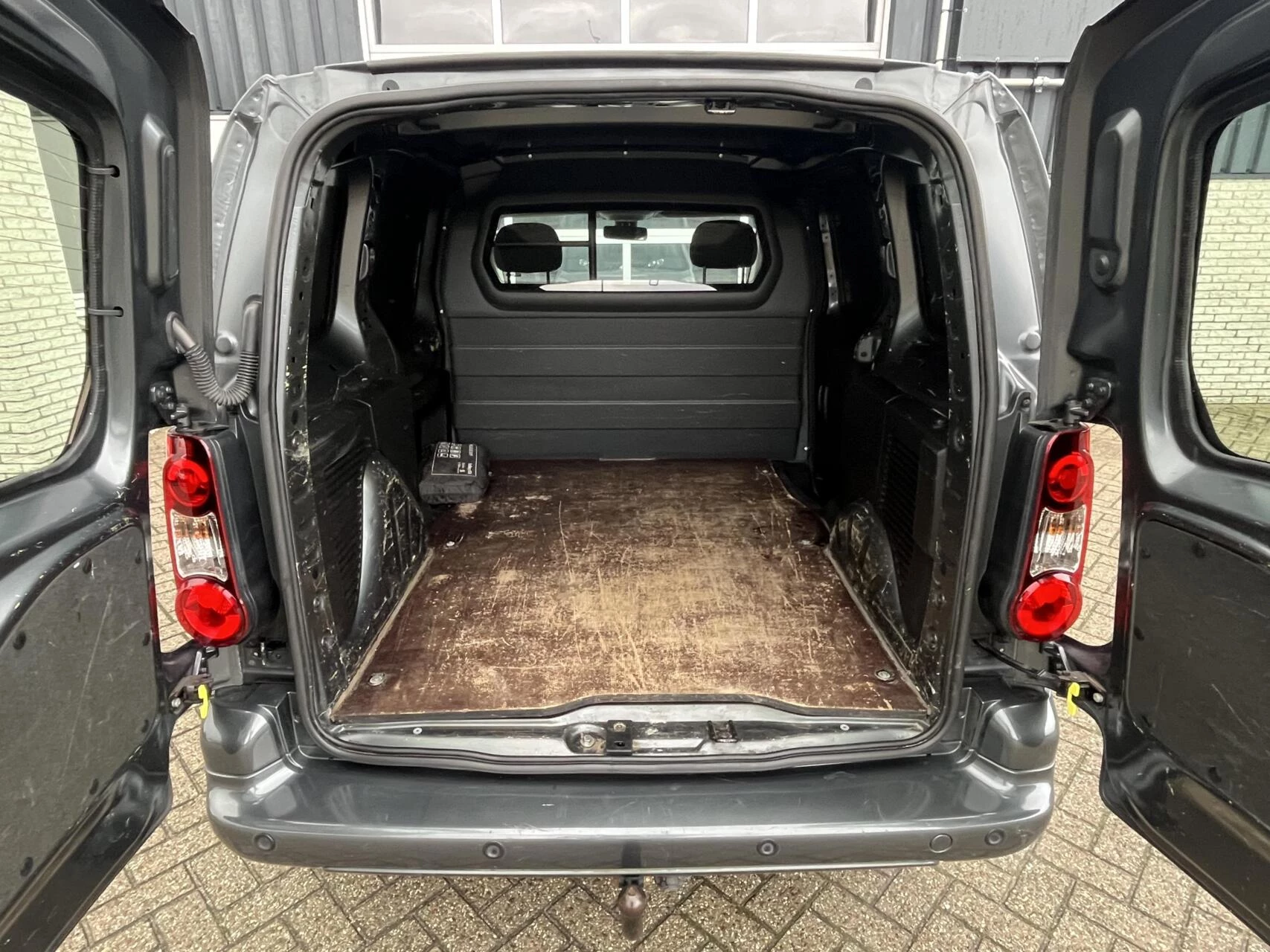 Hoofdafbeelding Peugeot Partner