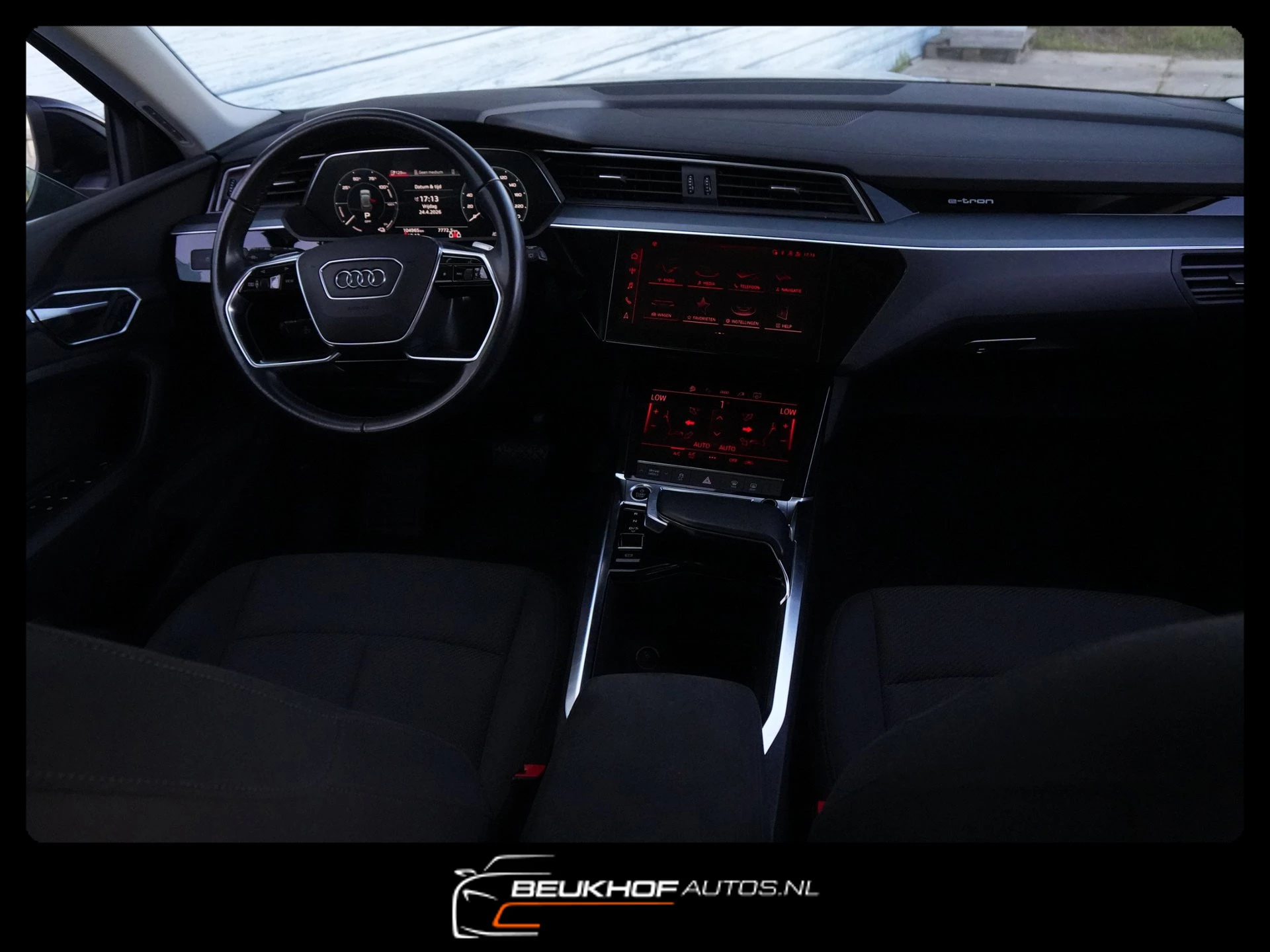 Hoofdafbeelding Audi e-tron