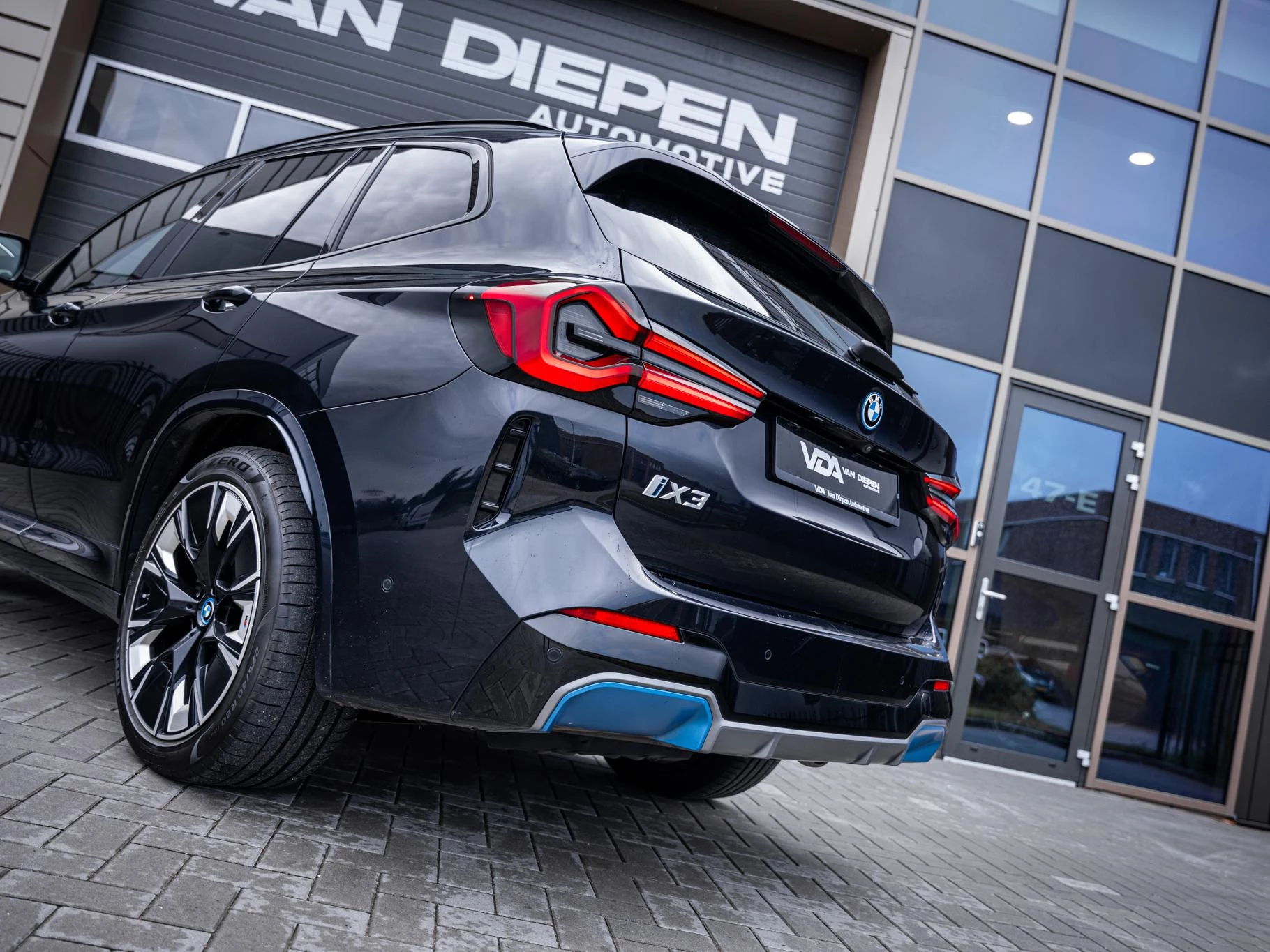 Hoofdafbeelding BMW iX3