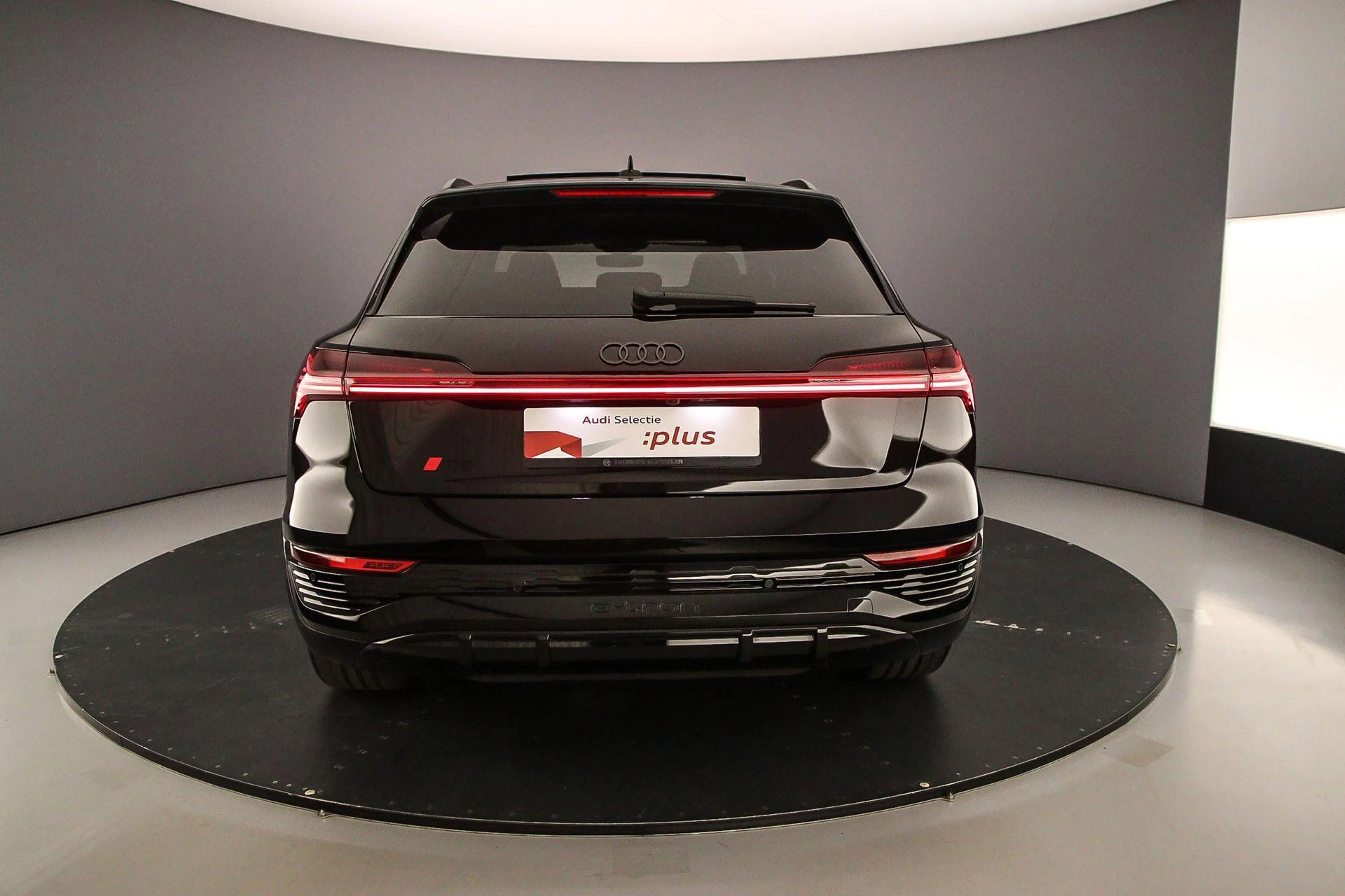 Hoofdafbeelding Audi Q8 e-tron