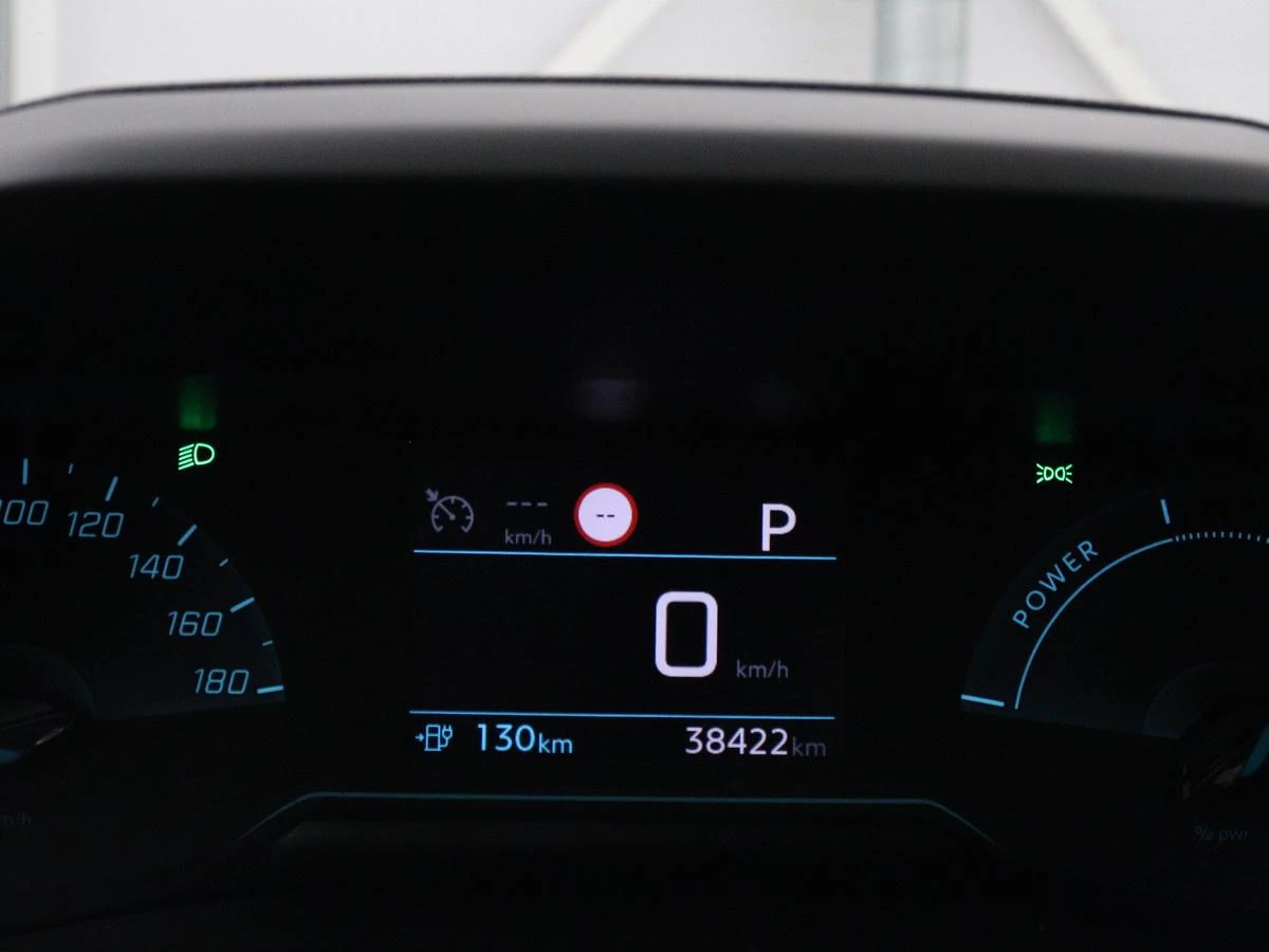 Hoofdafbeelding Peugeot e-208