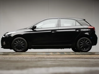 Hyundai I20 1.0 T-GDI Comfort Sport (APPLE CARPLAY,NAVI,CAMERA,CRUISE,PDC,LANE ASSIST,ELEKTRISCH PAKKET,SPORTSTOELEN,NETTE STAAT)