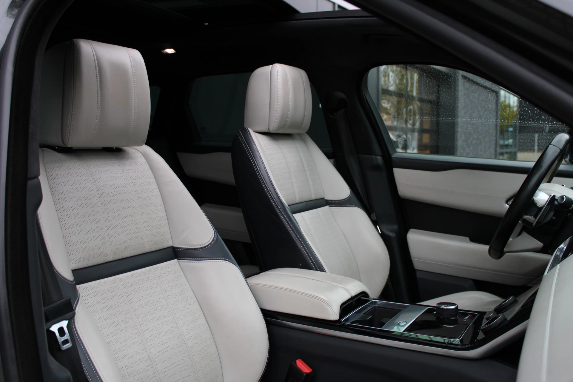 Hoofdafbeelding Land Rover Range Rover Velar