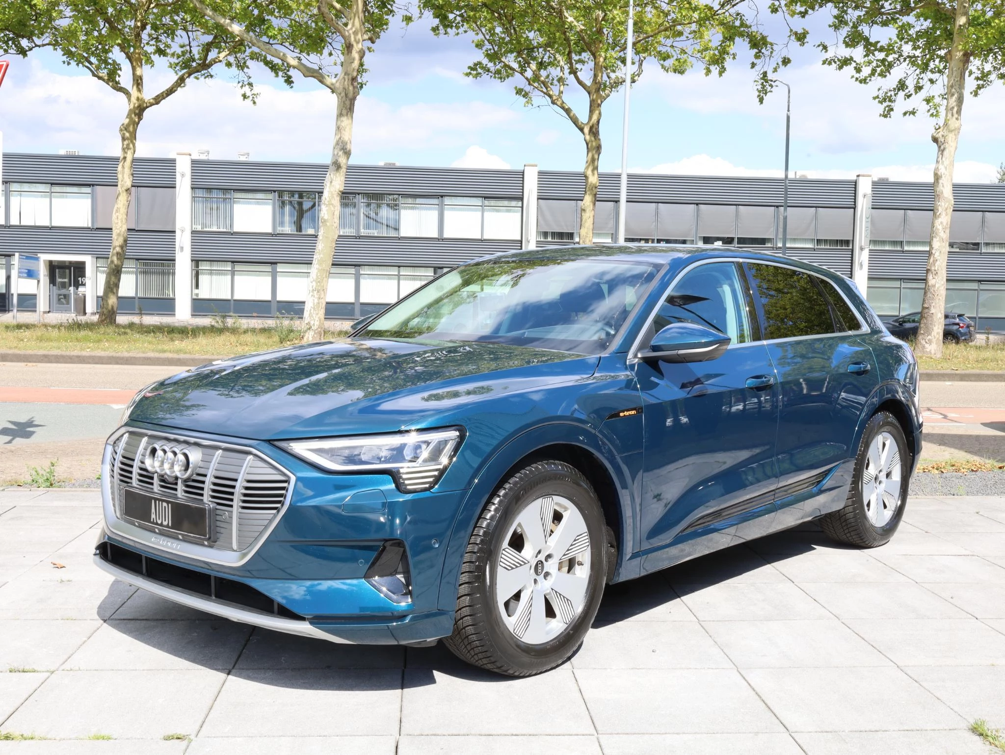 Hoofdafbeelding Audi e-tron