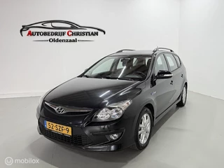 Hyundai i30 CW 1.6i i-Motion | CLIMA | PARK. SESNS. | TREKH.