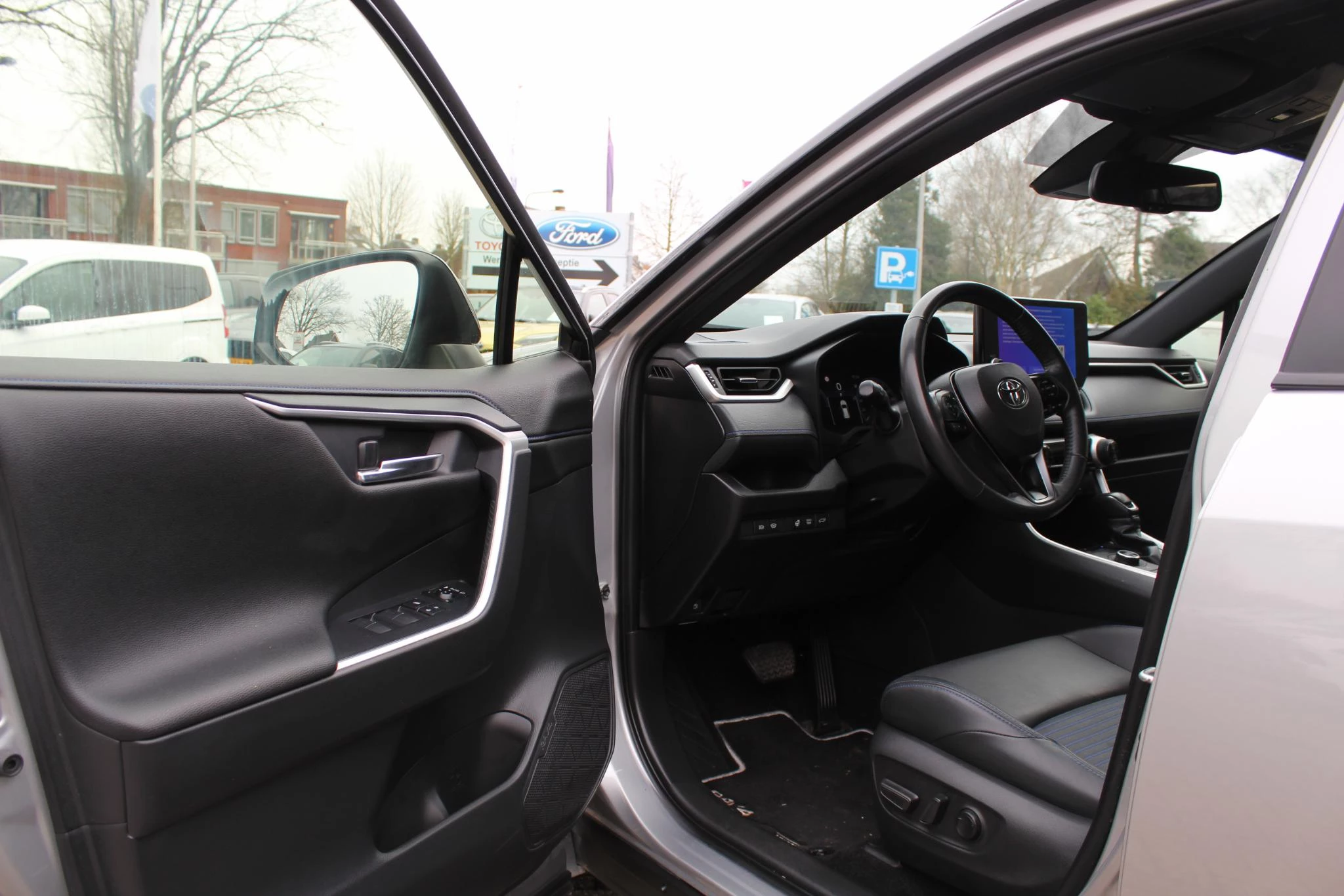 Hoofdafbeelding Toyota RAV4