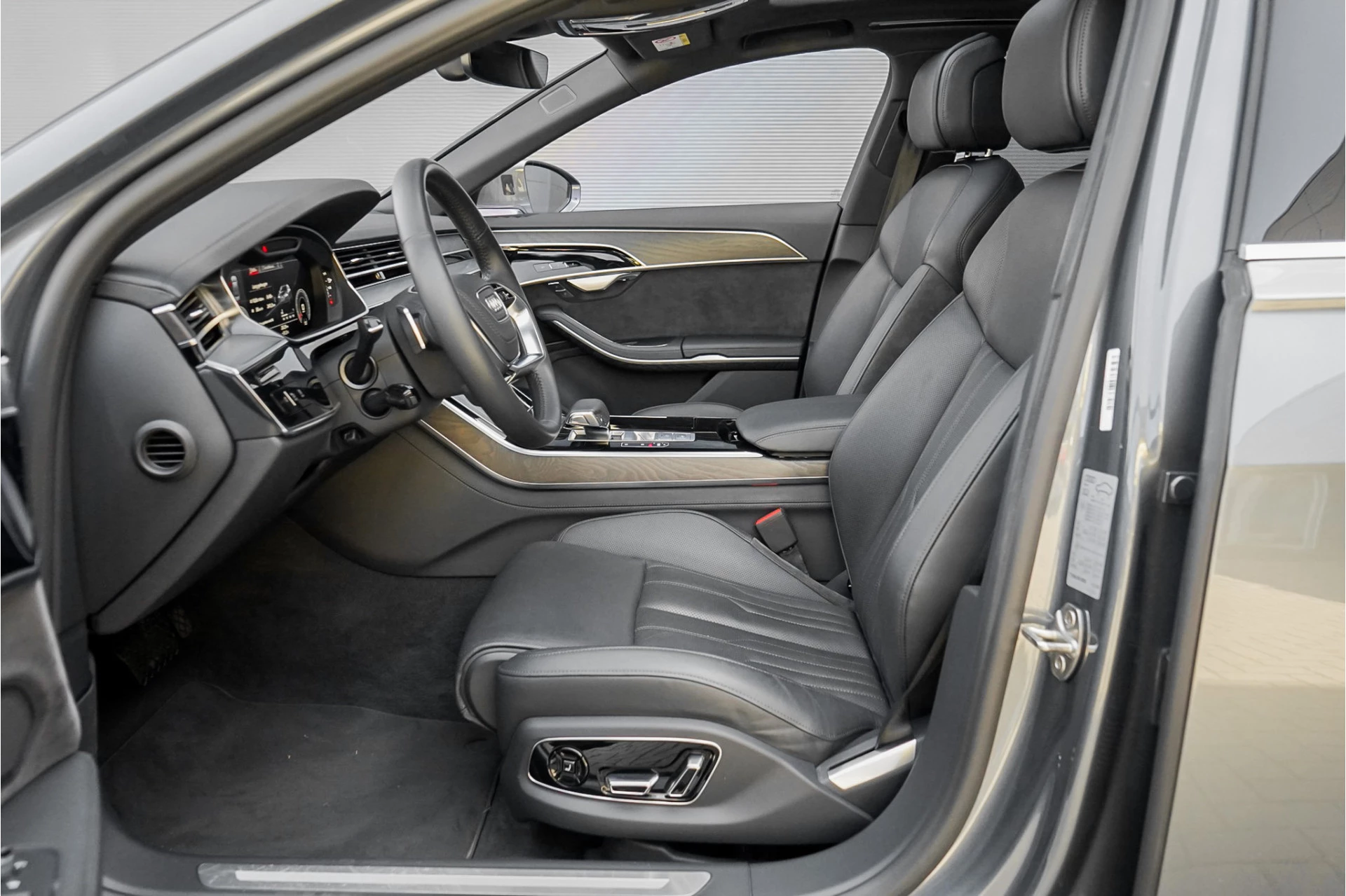 Hoofdafbeelding Audi A8