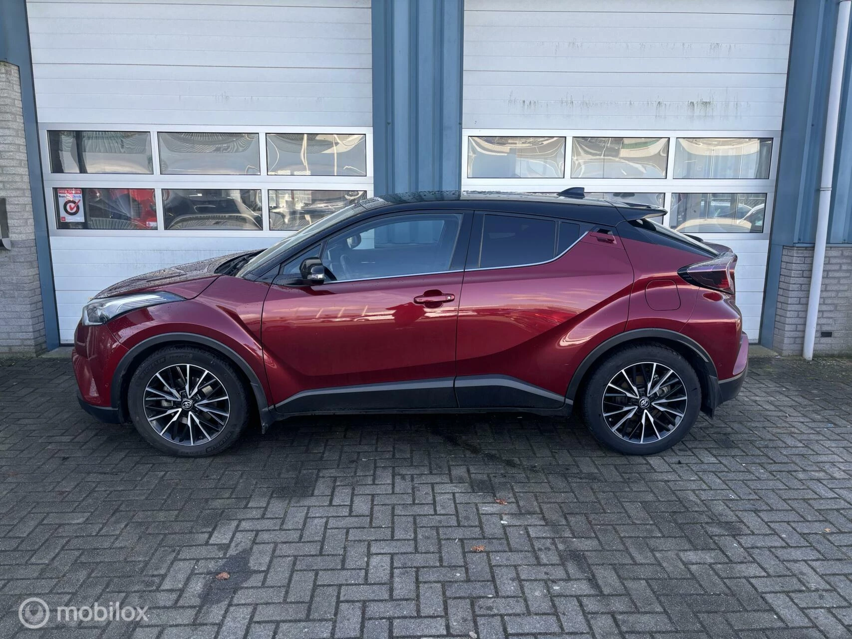 Hoofdafbeelding Toyota C-HR