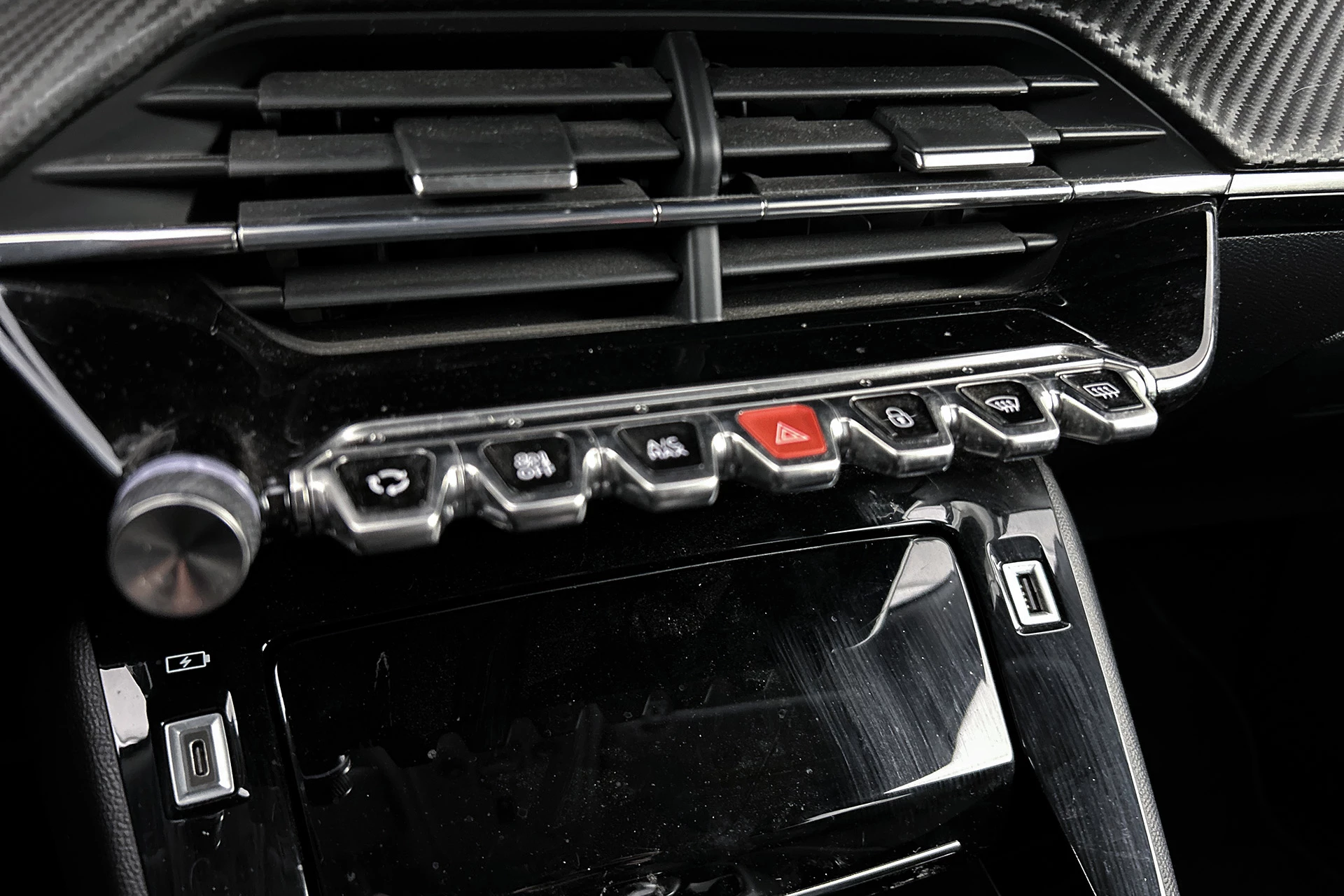 Hoofdafbeelding Peugeot e-2008
