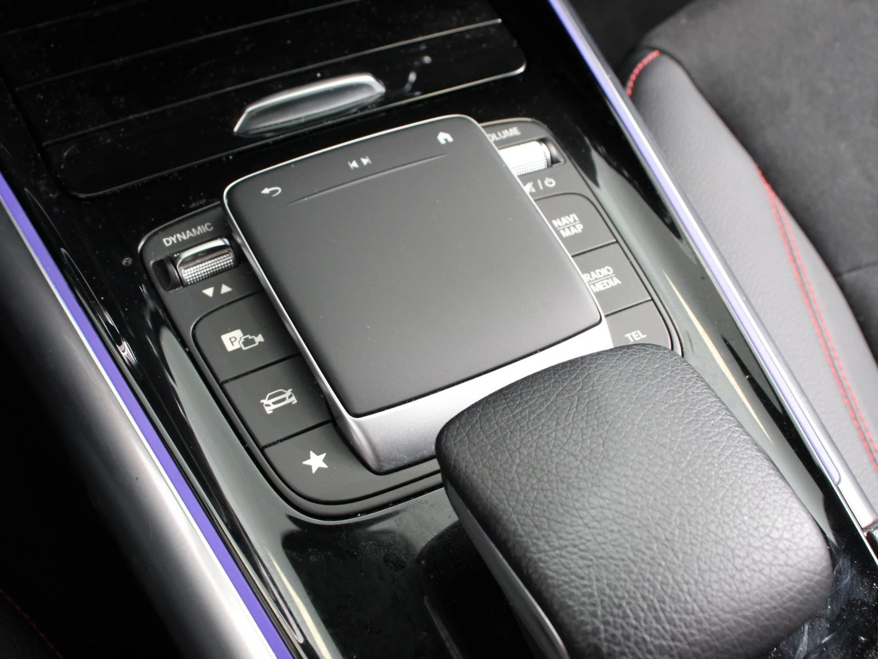 Hoofdafbeelding Mercedes-Benz EQA