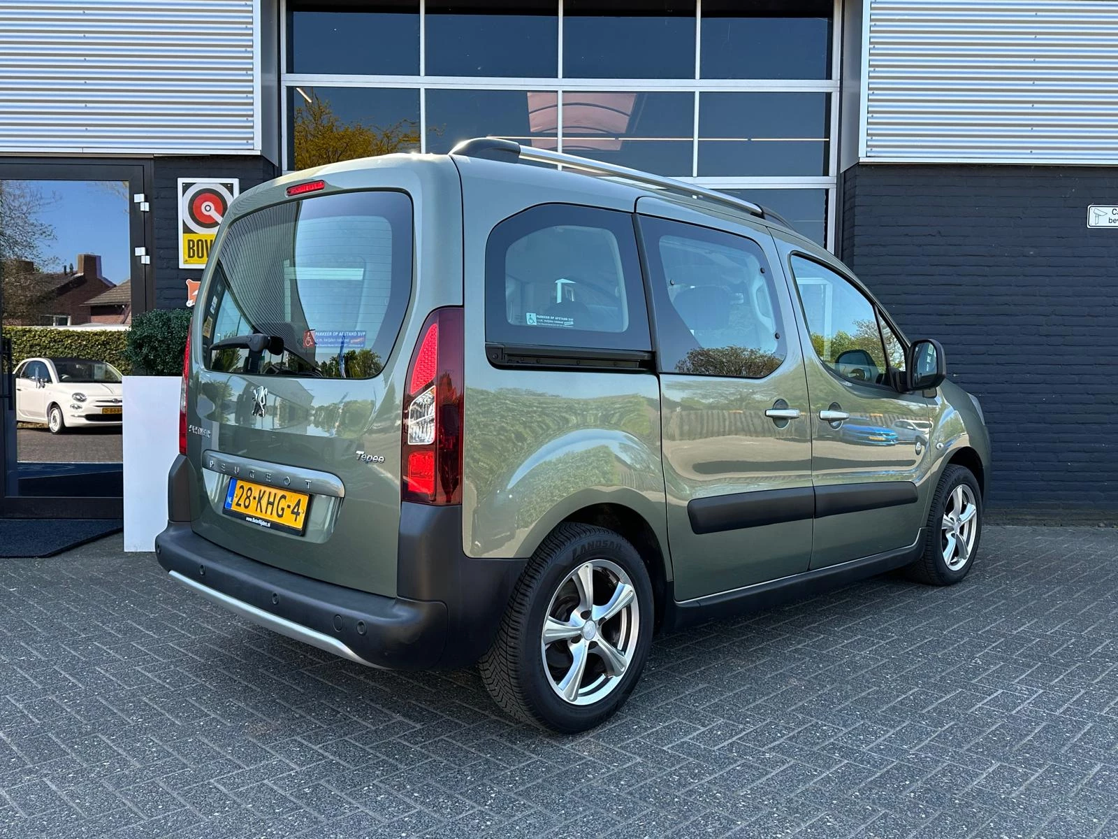 Hoofdafbeelding Peugeot Partner