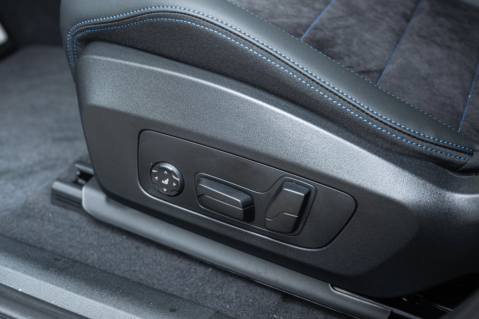 Hoofdafbeelding BMW iX2