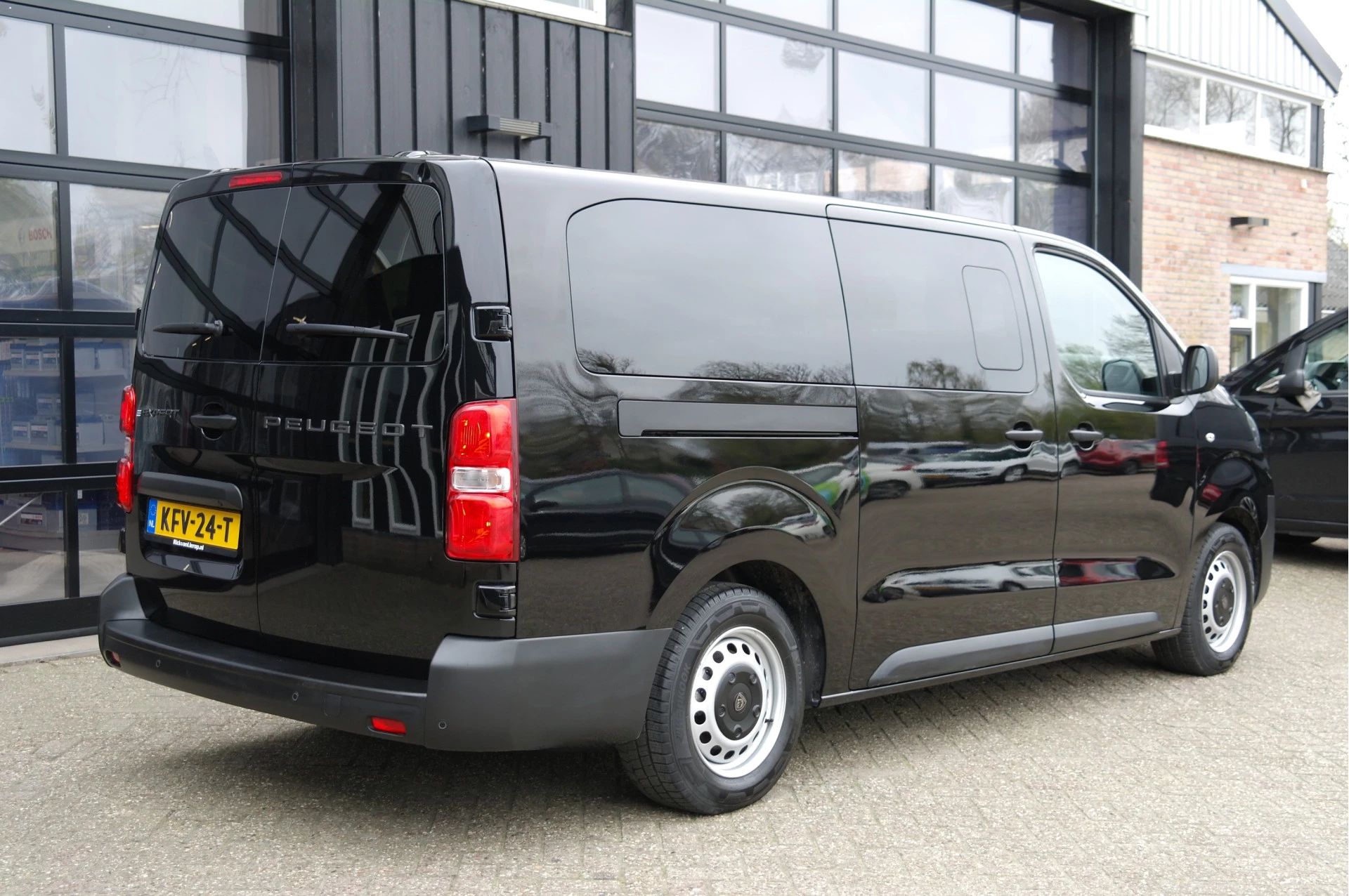 Hoofdafbeelding Peugeot e-Expert