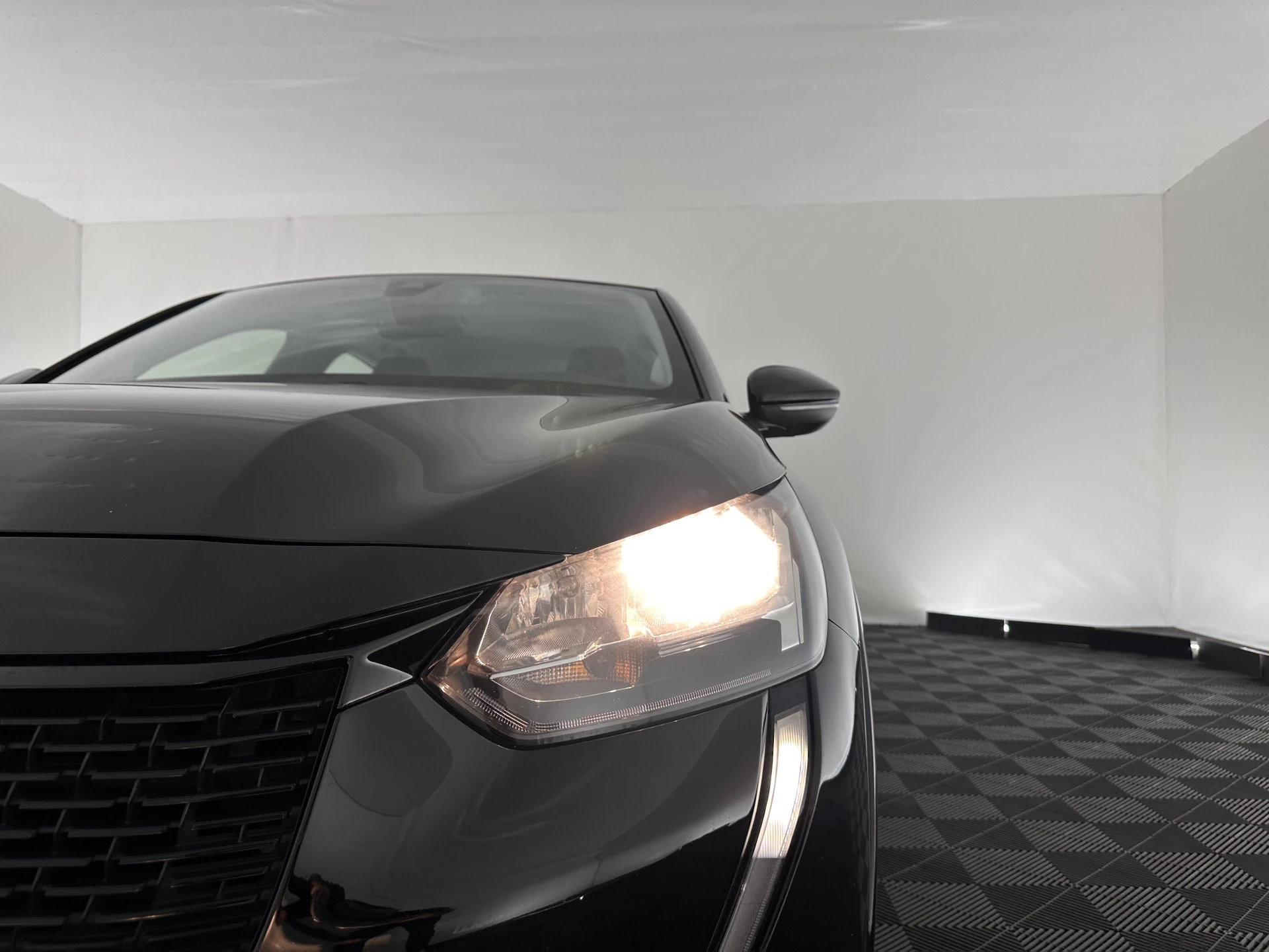 Hoofdafbeelding Peugeot e-208
