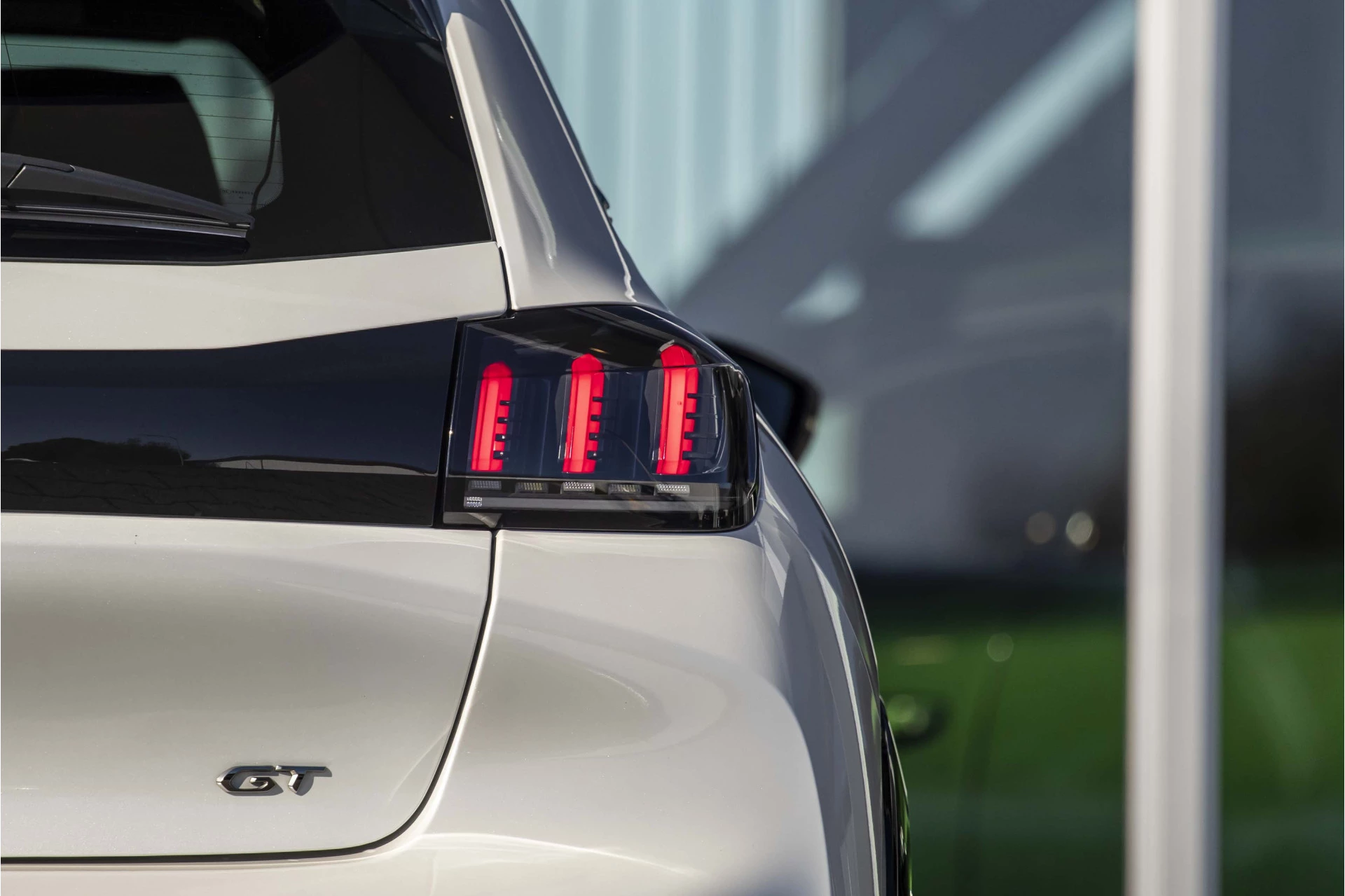 Hoofdafbeelding Peugeot e-208
