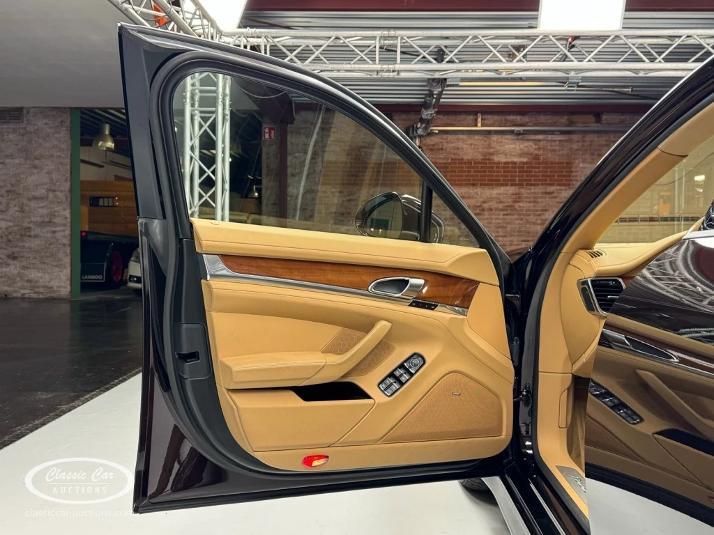 Hoofdafbeelding Porsche Panamera