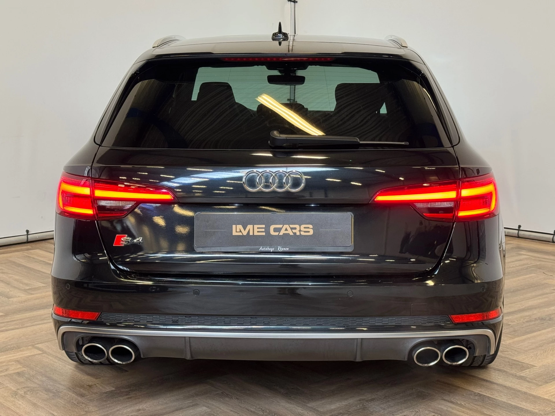 Hoofdafbeelding Audi S4