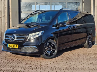 Hoofdafbeelding Mercedes-Benz V-Klasse Mercedes-Benz V-Klasse 300d 4-MATIC Extra Lang DC Avantgarde | LED | ACC | Leder | Stoelverwarming | Burmester | App-connect | Trekhaak | LMV 19" | 360 Camera | Lane Assist | Schuifdeuren elektrisch |