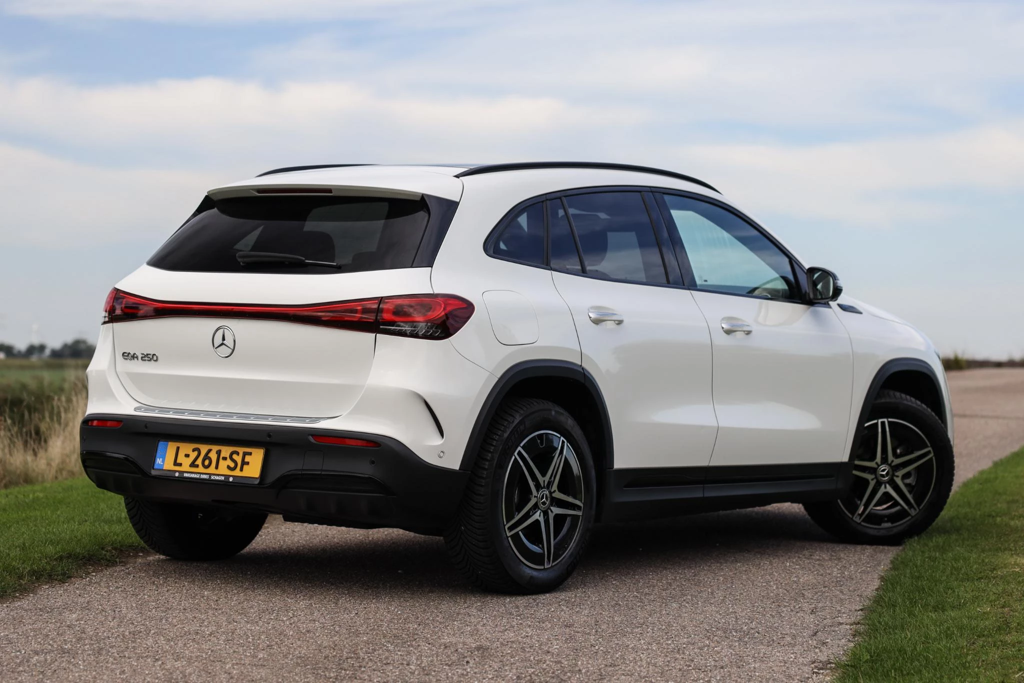 Hoofdafbeelding Mercedes-Benz EQA