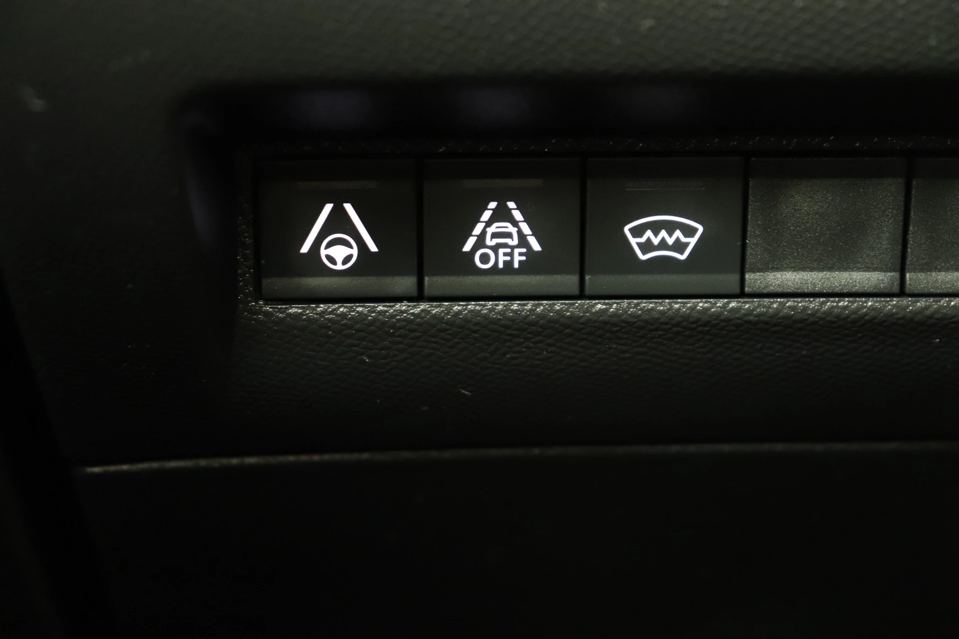 Hoofdafbeelding Peugeot e-2008