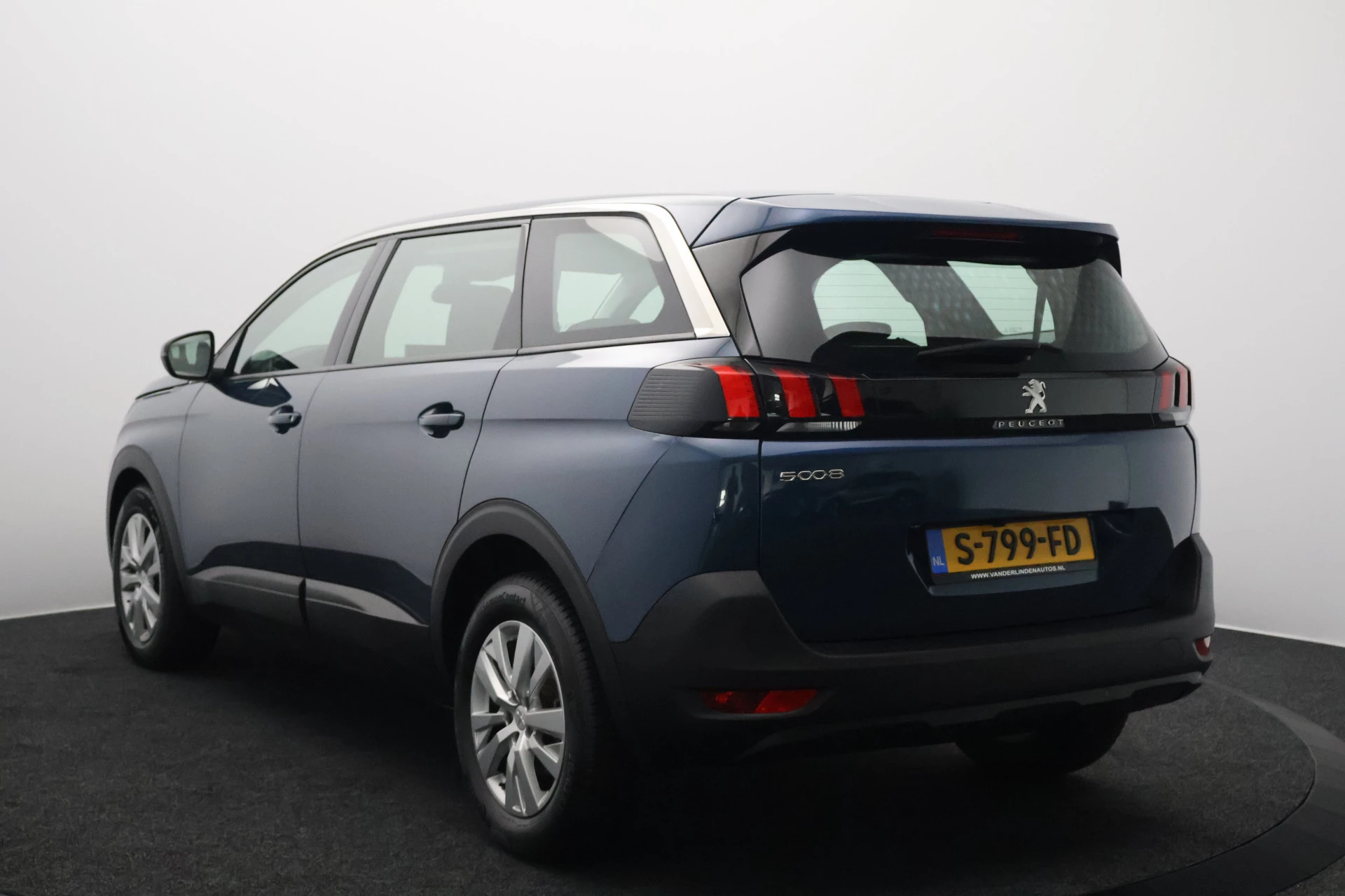 Hoofdafbeelding Peugeot 5008