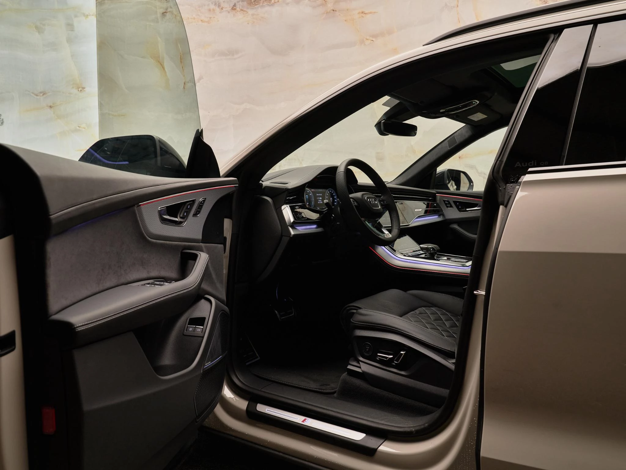 Hoofdafbeelding Audi Q8