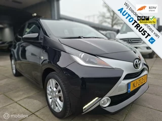 Toyota Aygo 1.0 VVT-i x-now/clima/navi/NAP