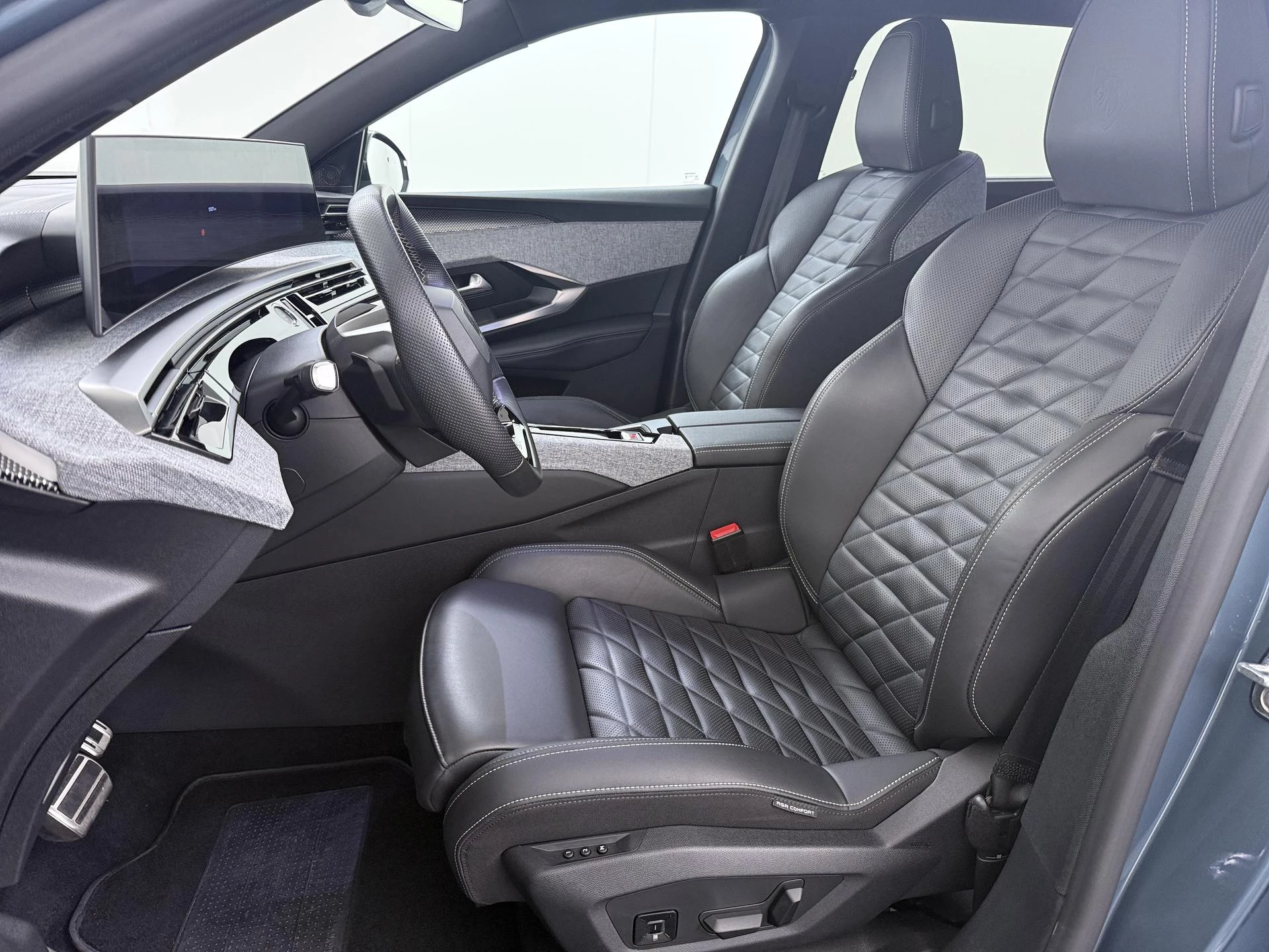 Hoofdafbeelding Peugeot e-5008