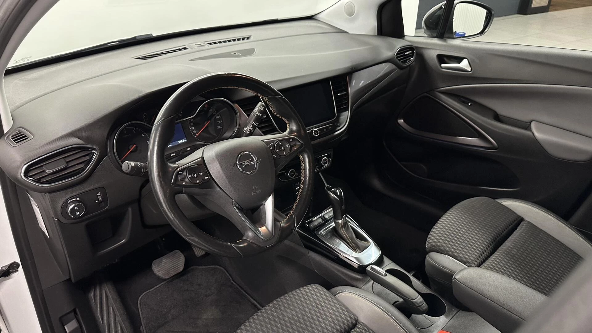 Hoofdafbeelding Opel Crossland X