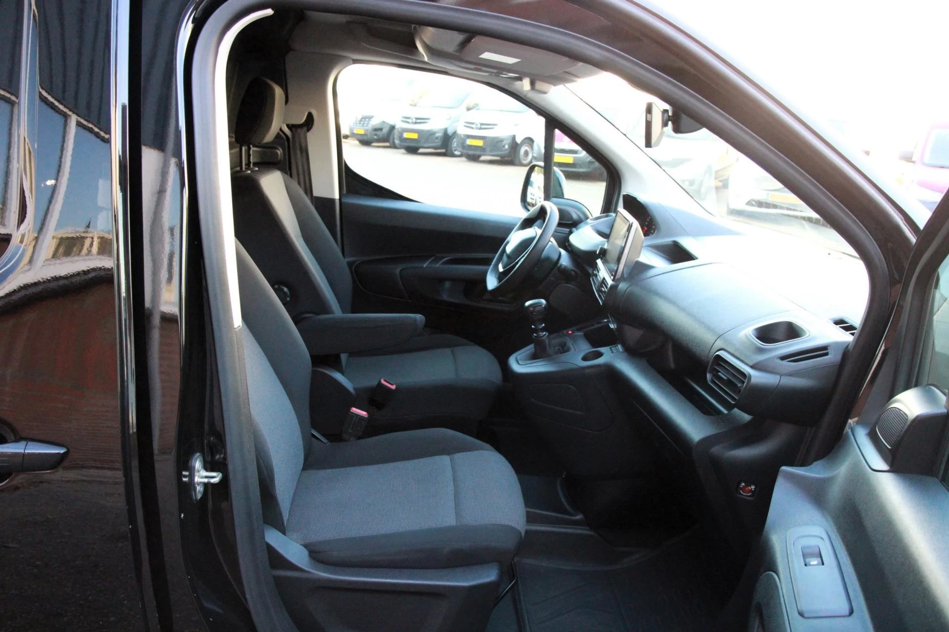 Hoofdafbeelding Peugeot Partner