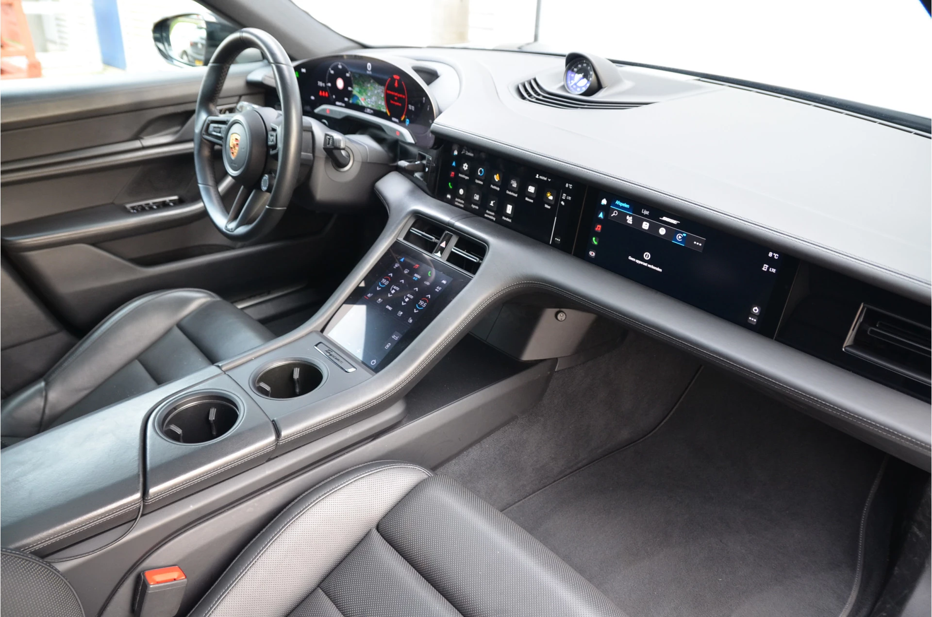 Hoofdafbeelding Porsche Taycan