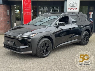 Toyota bZ4X Touring Dynamic 75 kWh APPLE/ANDROID BLINDSPOT CLIMA PARK-SENSOR STOEL/STUURVERWARMING EL-BESTUURDERSSTOEL EL-ACHTERKLEP
