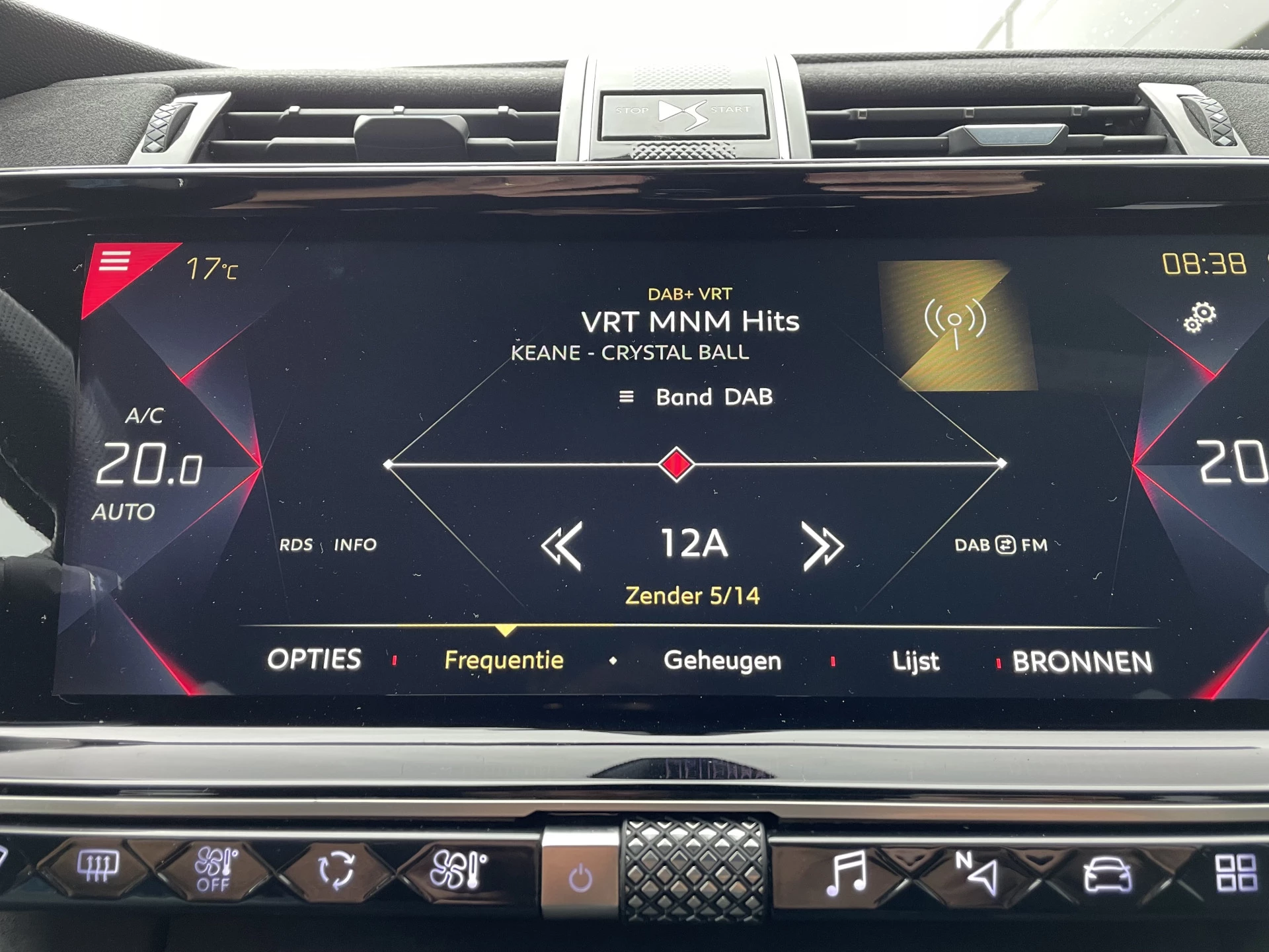 Hoofdafbeelding DS DS 7