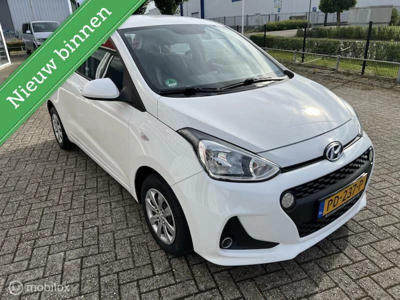 Hoofdafbeelding Hyundai i10