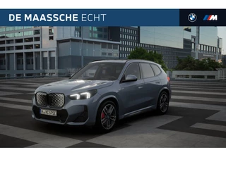 Hoofdafbeelding BMW iX1 BMW iX1 eDrive20 M Sport / Panoramadak / Trekhaak / Sportstoelen / M Adaptief onderstel / Comfort Access / Adaptieve LED / Stoelverwarming / Parking Assistant Plus / Head-Up / Harman Kardon