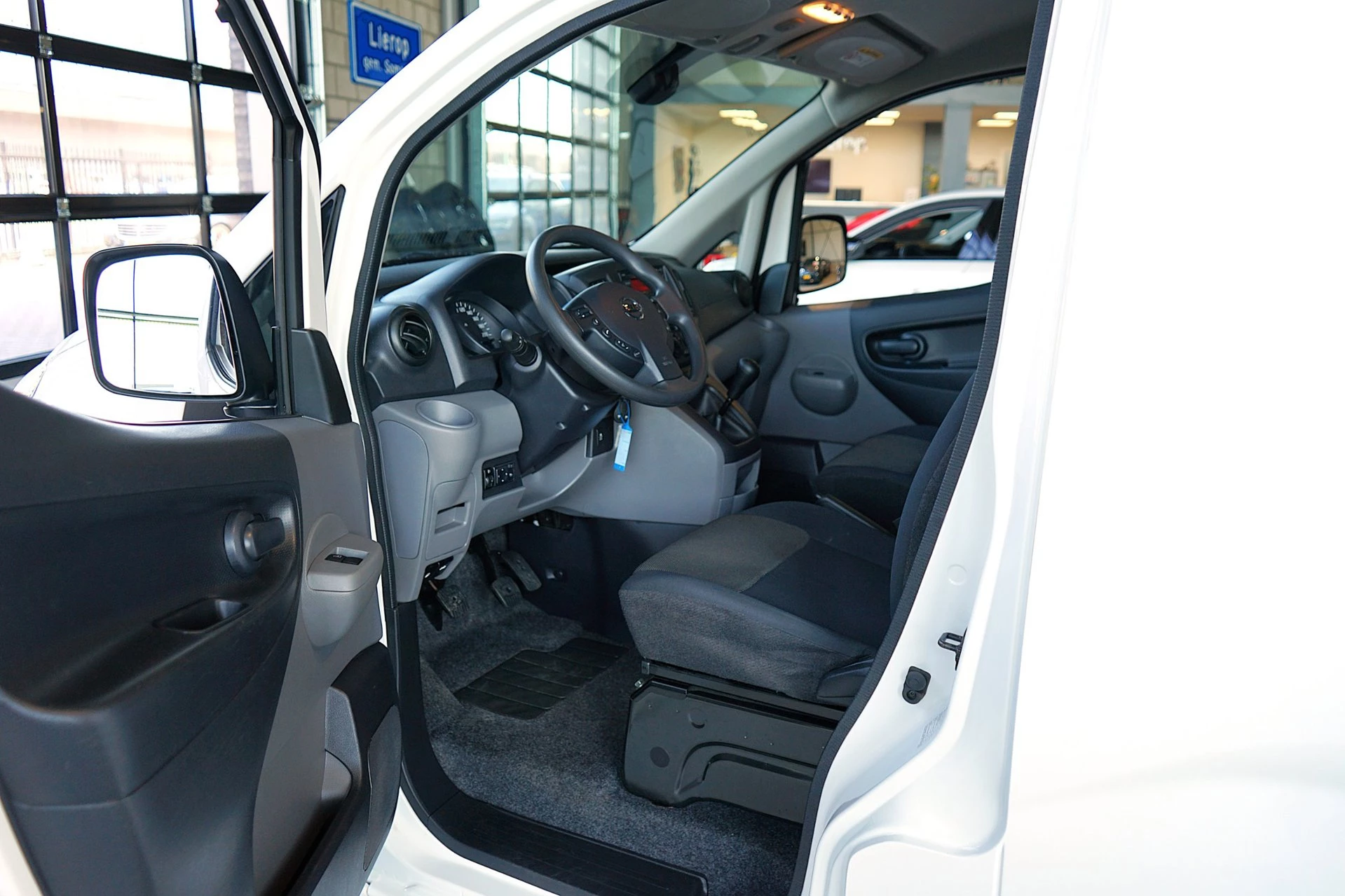 Hoofdafbeelding Nissan NV200