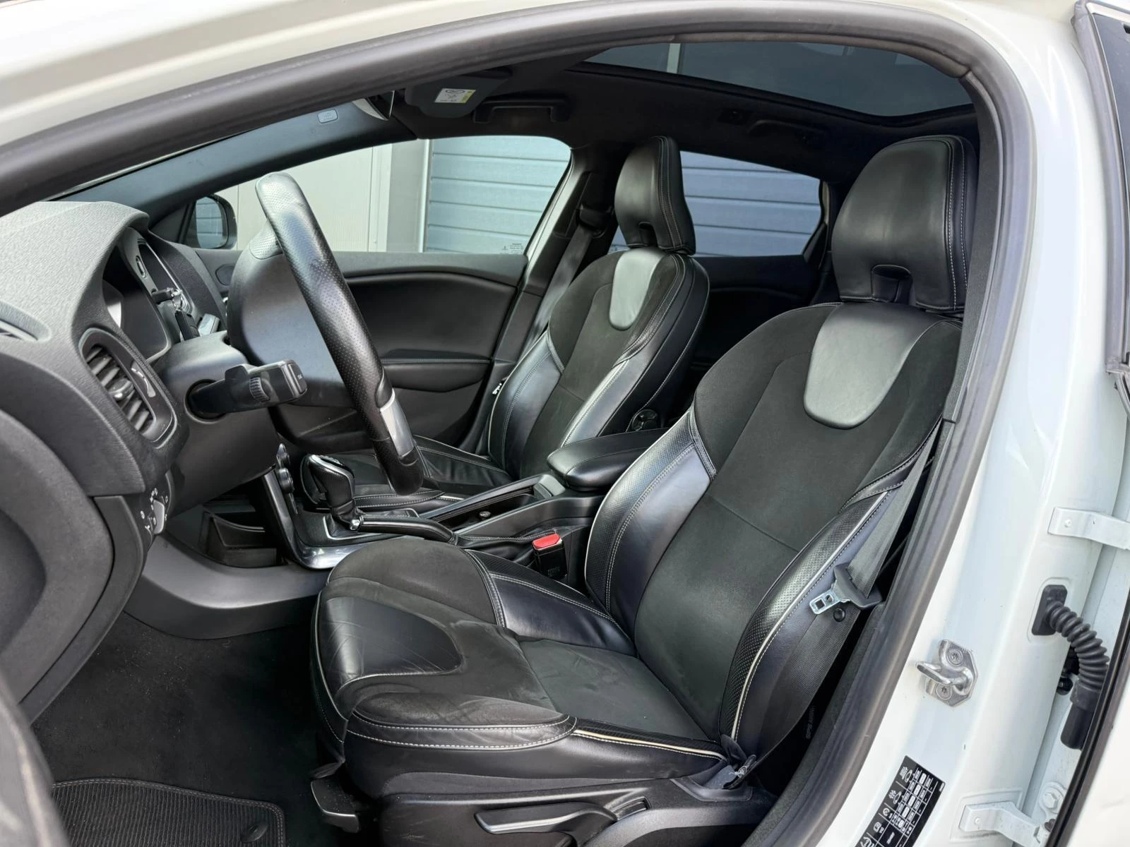 Hoofdafbeelding Volvo V40