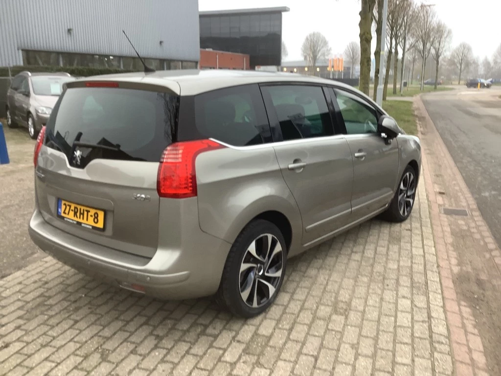 Hoofdafbeelding Peugeot 5008