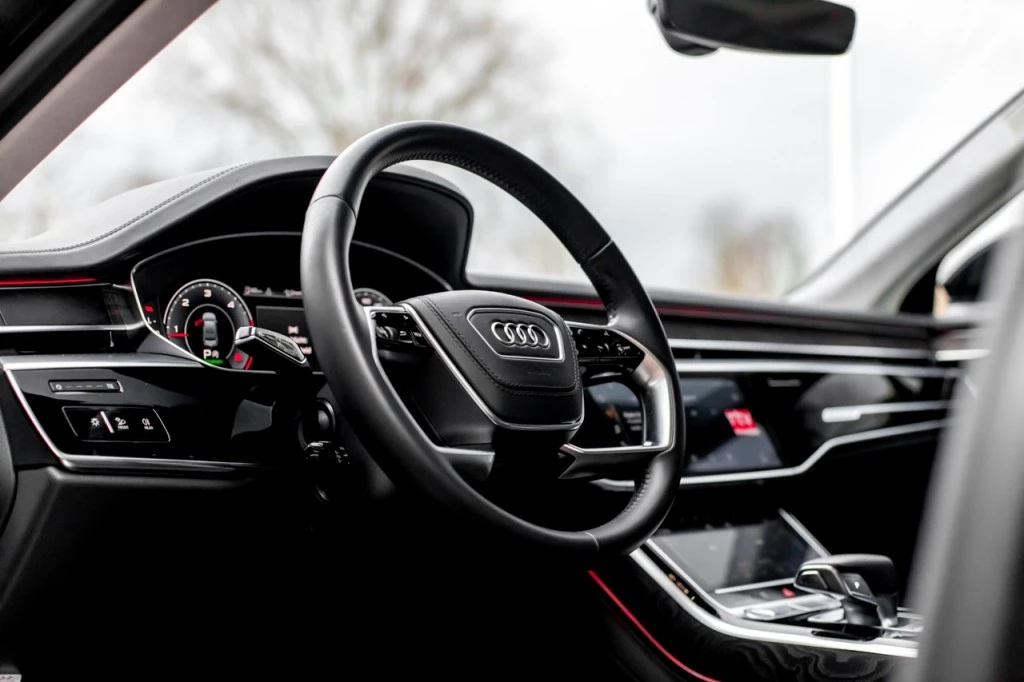 Hoofdafbeelding Audi A8