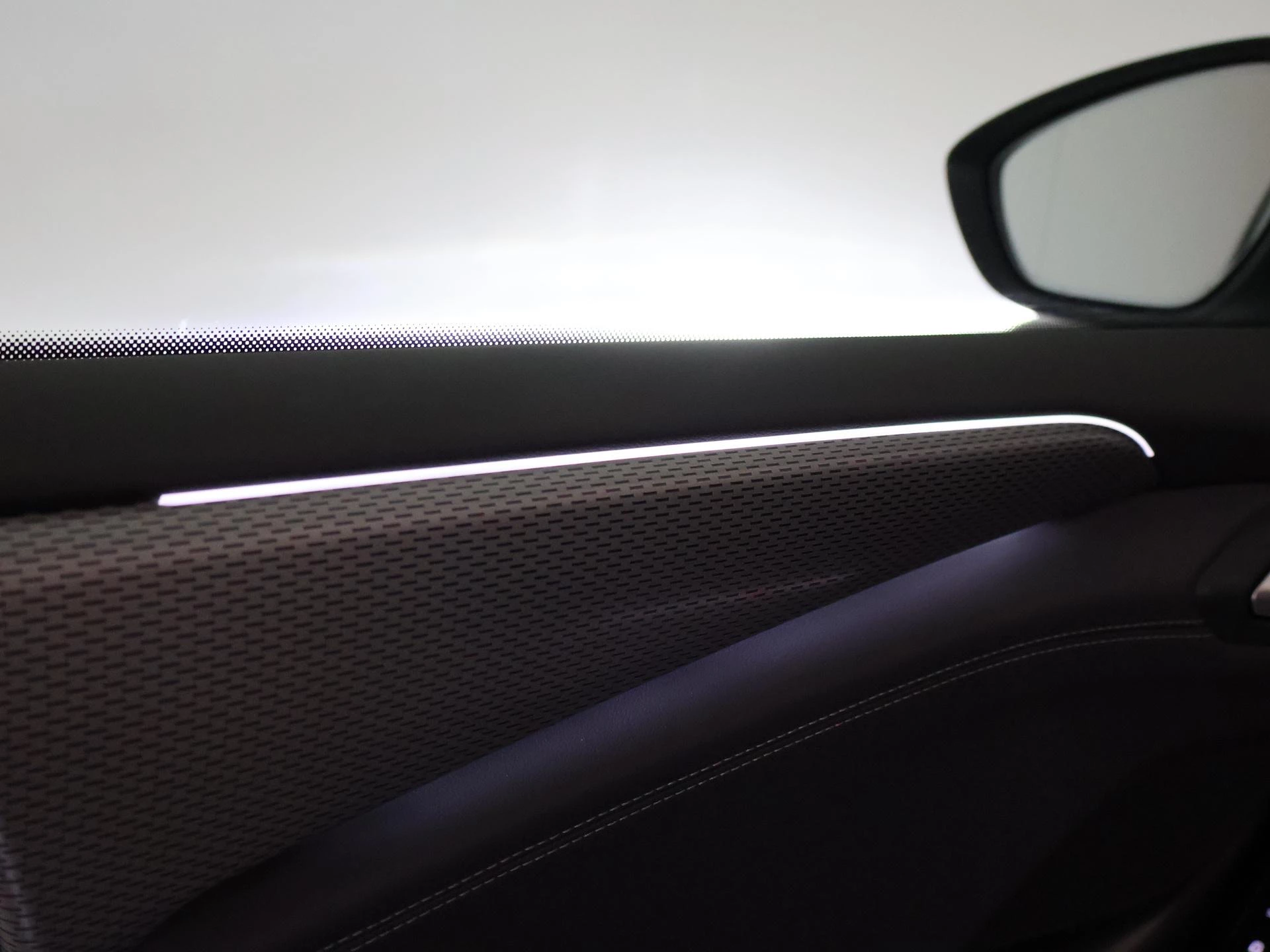 Hoofdafbeelding Audi A6 Avant e-tron