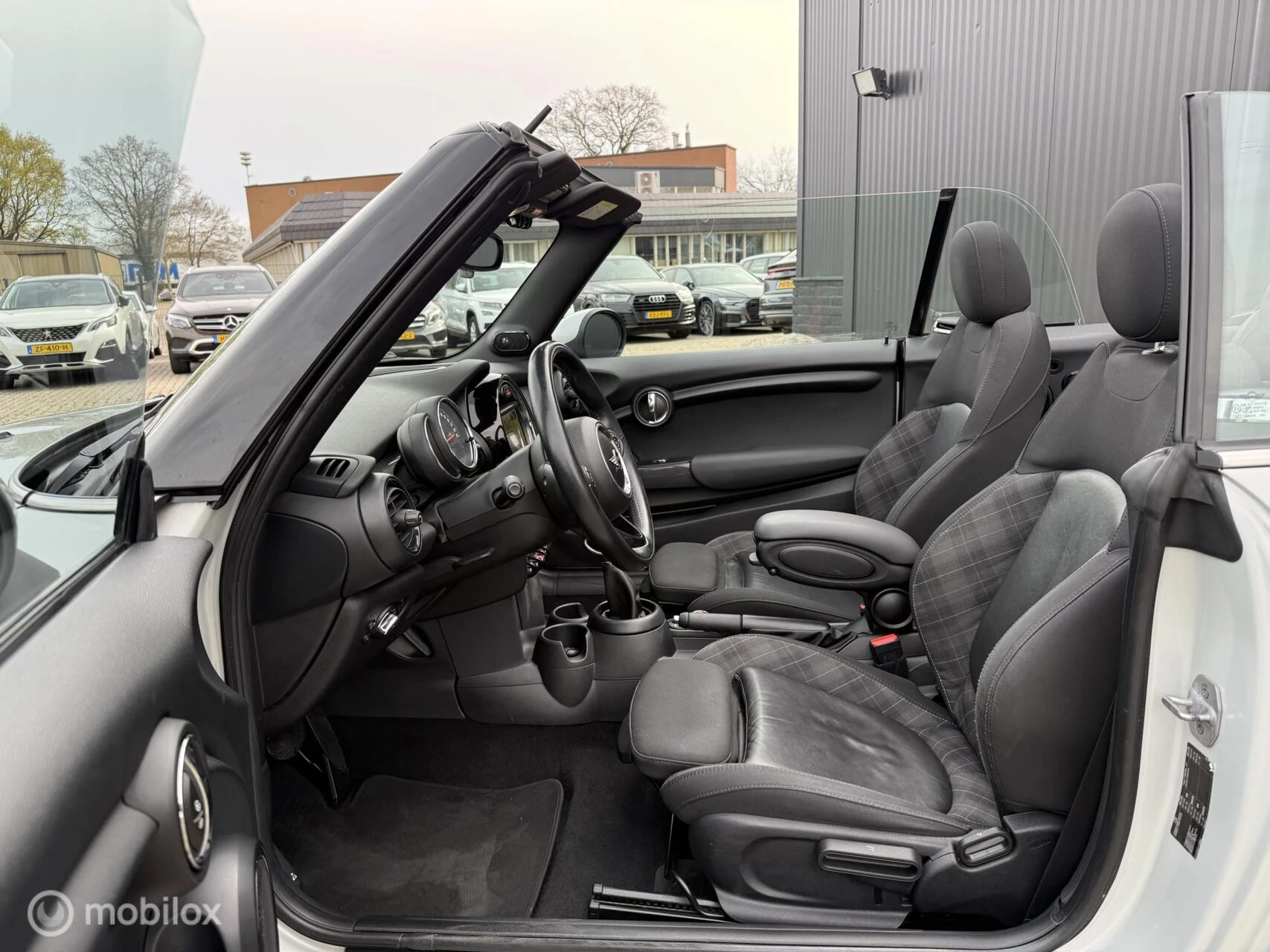 Hoofdafbeelding MINI Cooper Cabrio