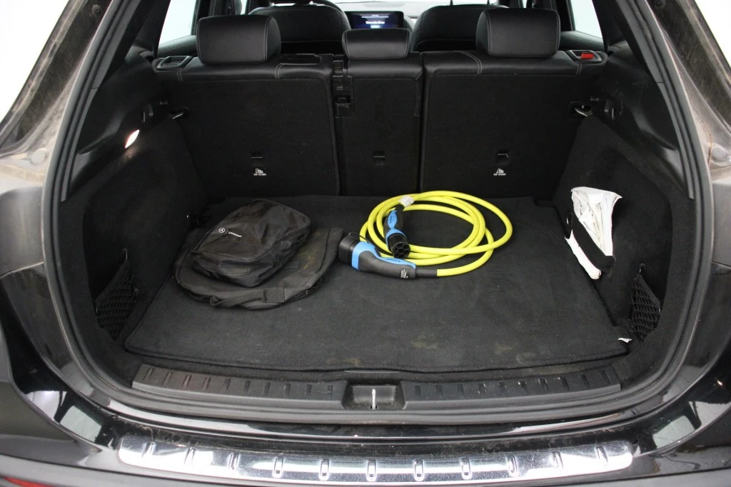 Hoofdafbeelding Mercedes-Benz EQA