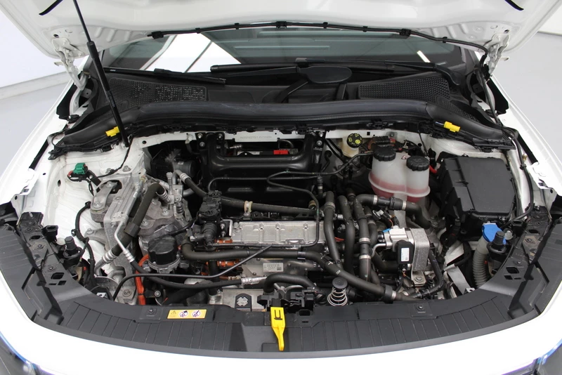 Hoofdafbeelding Mercedes-Benz EQA