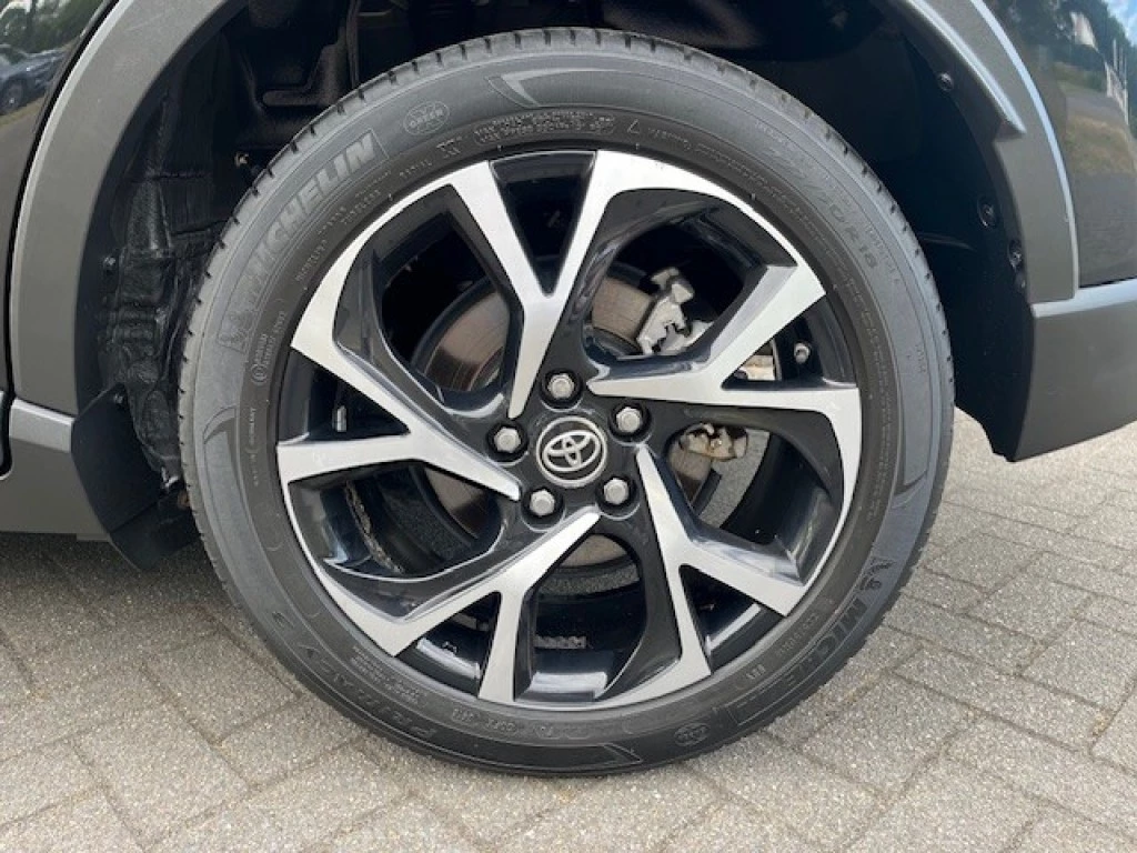 Hoofdafbeelding Toyota C-HR