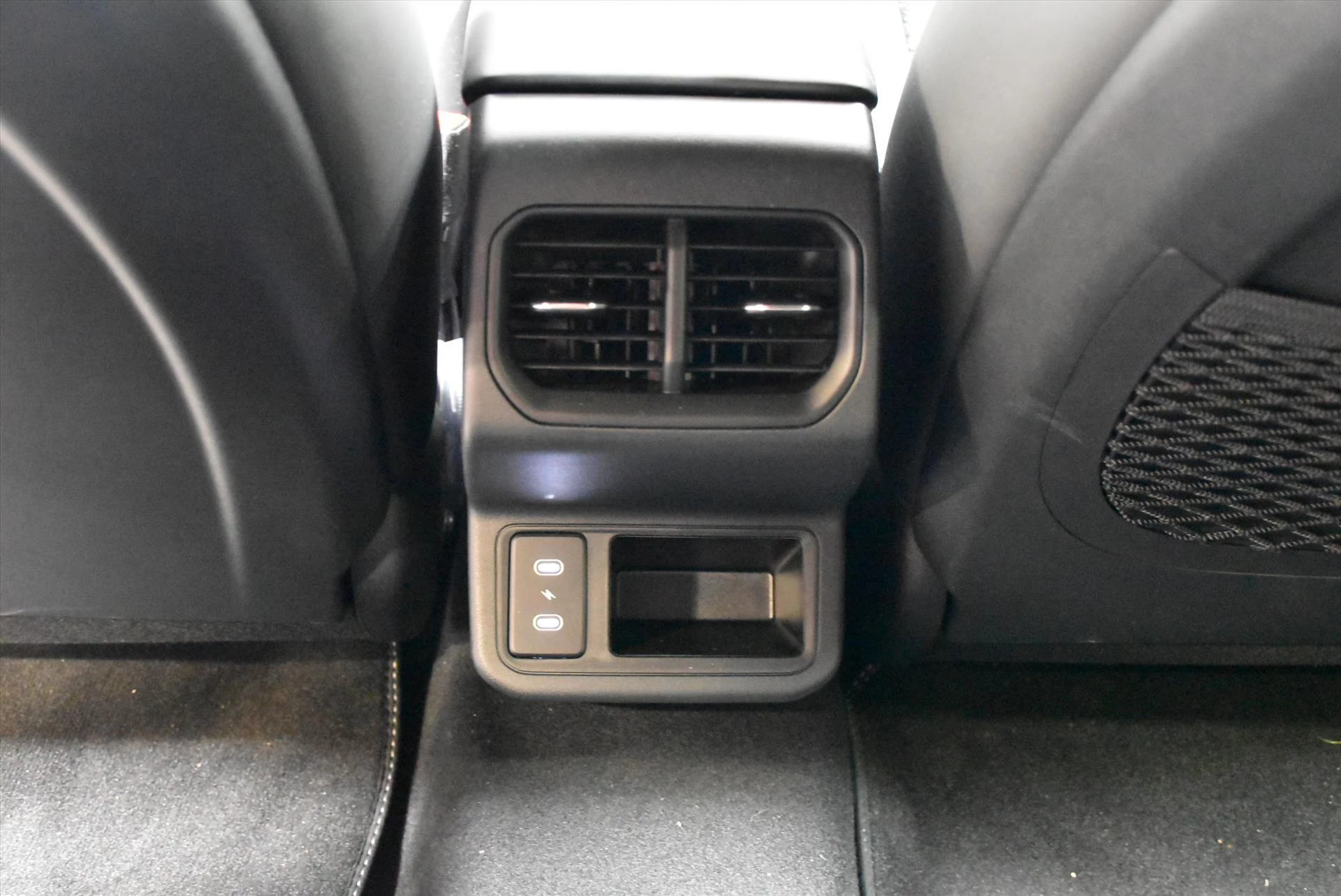 Hoofdafbeelding Kia K4