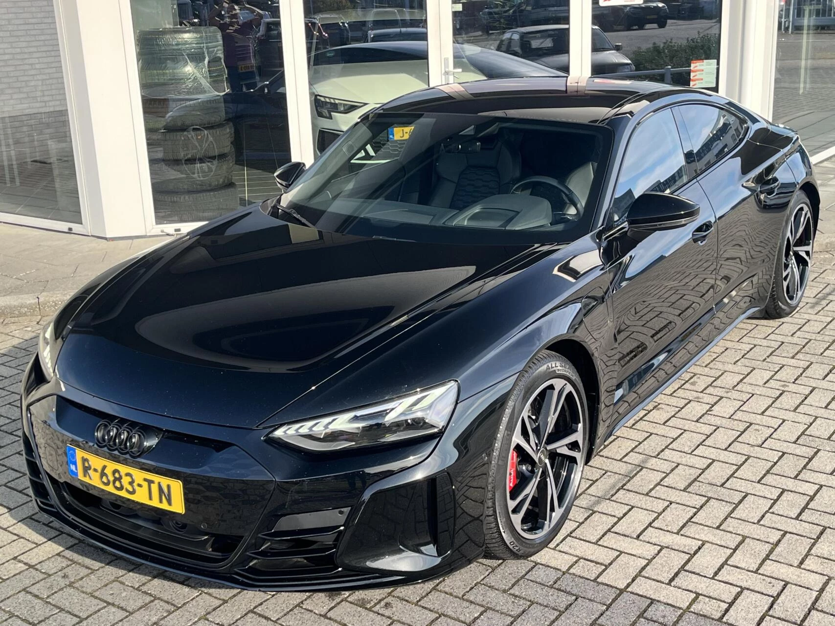 Hoofdafbeelding Audi e-tron GT