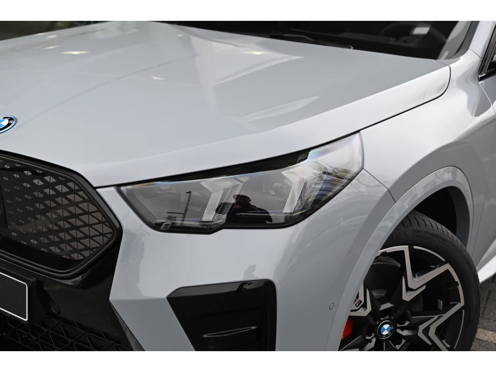 Hoofdafbeelding BMW iX2