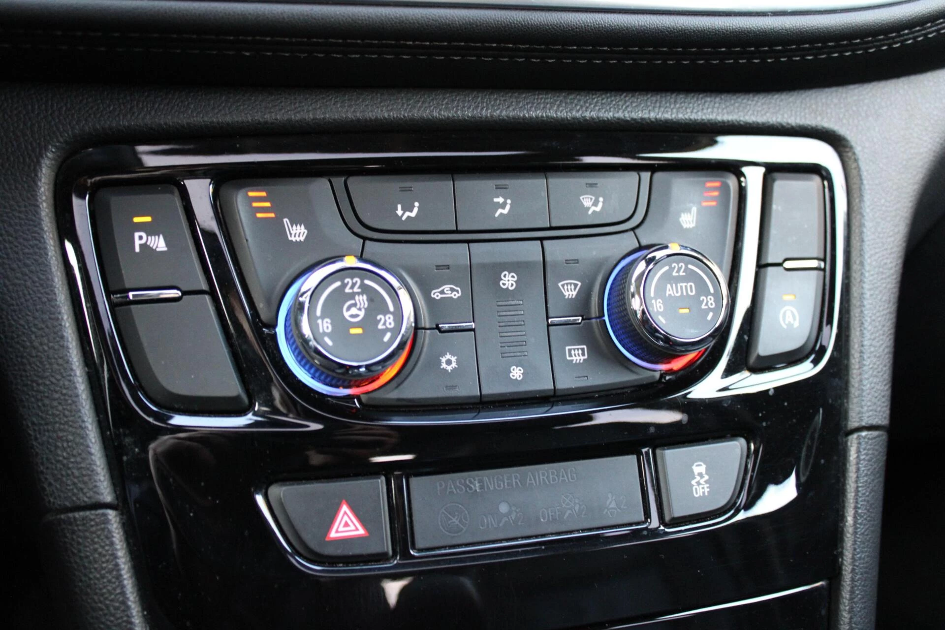 Hoofdafbeelding Opel Mokka X