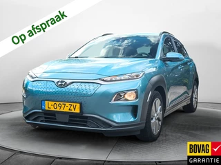 Hyundai Kona EV Fashion 64 kWh (204 PK) 2e-Eig, & Keurig-Onderh. BOVAG-Garantie. NL-Auto. Warmtepomp, Navigatie/Apple-Carplay/Android-Auto, Adaptive-Cruisecontrol, Keynes-Entry/Start, Achteruitrijcamera, Head-Up, Schuifkanteldak, Parkeersensoren, Premium-Audio, DAB, Licht-Zicht-Pakket, Lm-Velgen-17Inch, Privacy-Glas