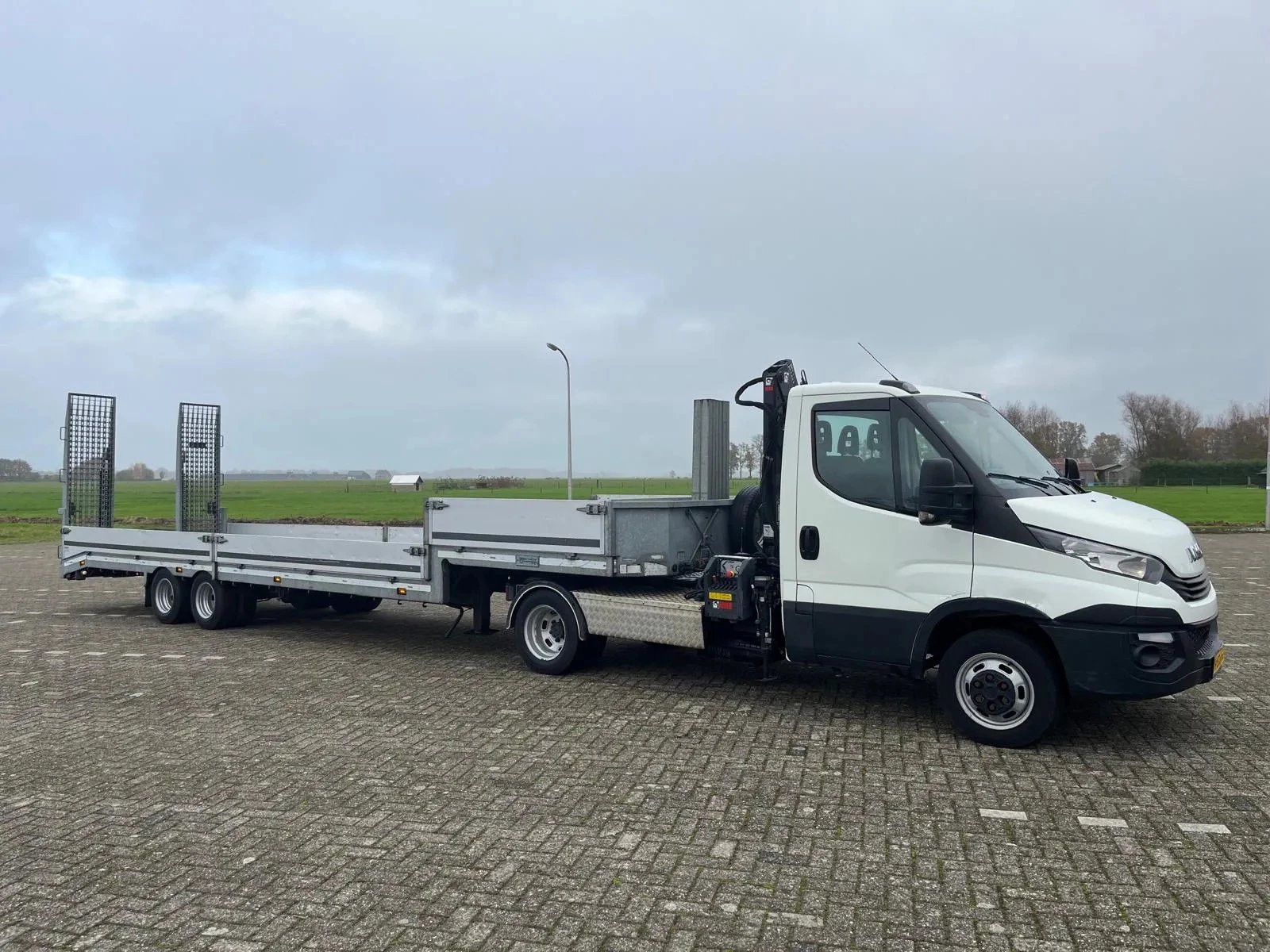 Hoofdafbeelding Iveco 40C21 , 9.1 T , BE Trekker , HIAB